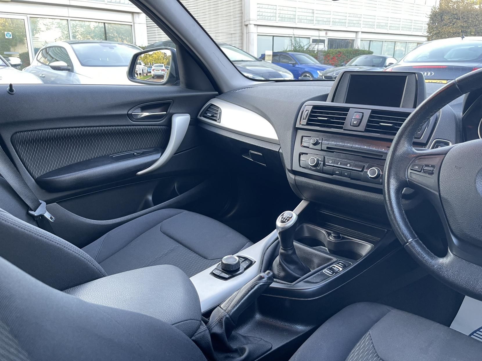 BMW 1 Series 1.6 116d ED EfficientDynamics Hatchback 5dr Diesel Manual Euro 5 (s/s) (116 ps)