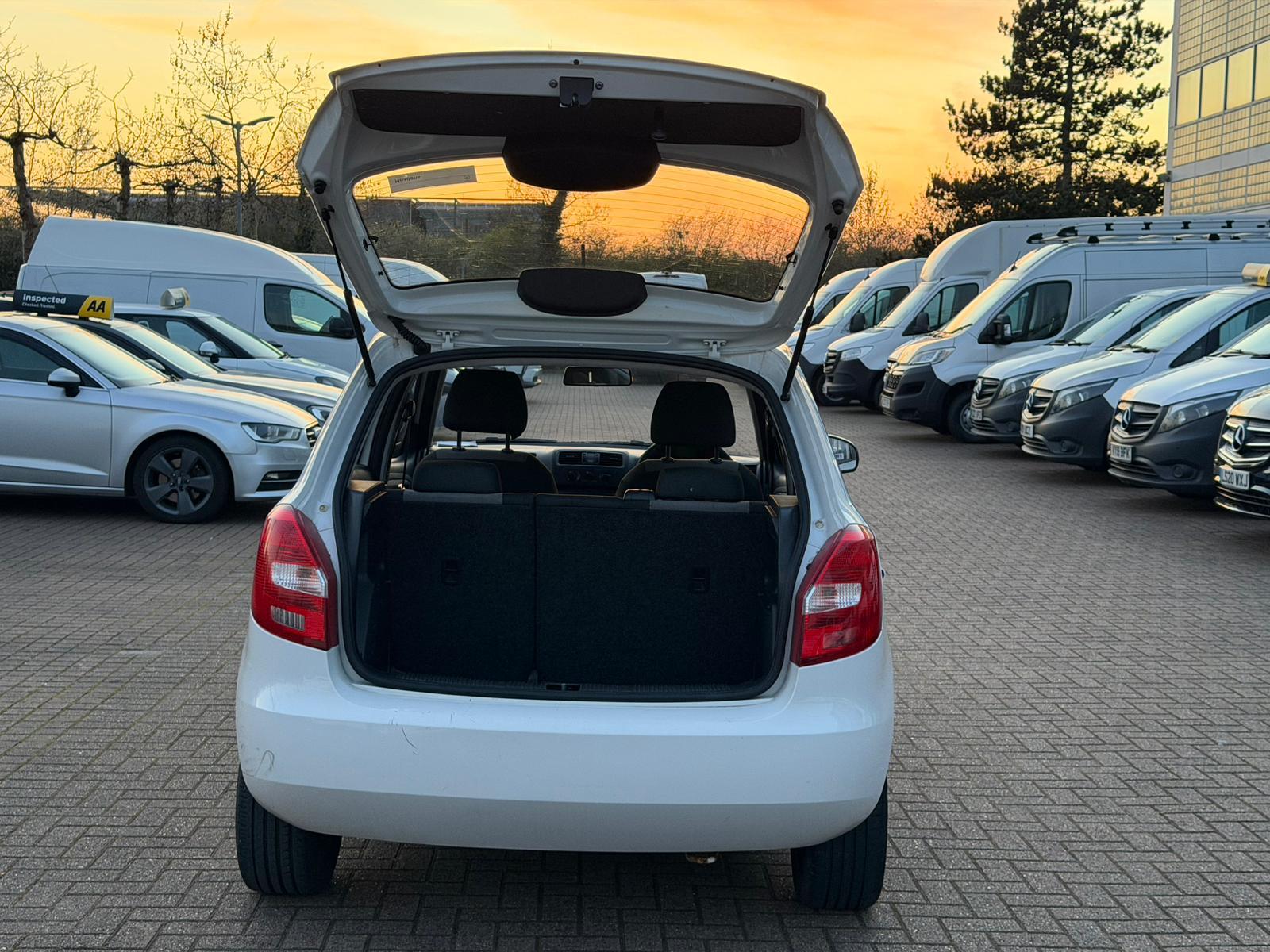 Skoda Fabia 1.6 TDI S Hatchback 5dr Diesel Manual Euro 5 (75 ps)