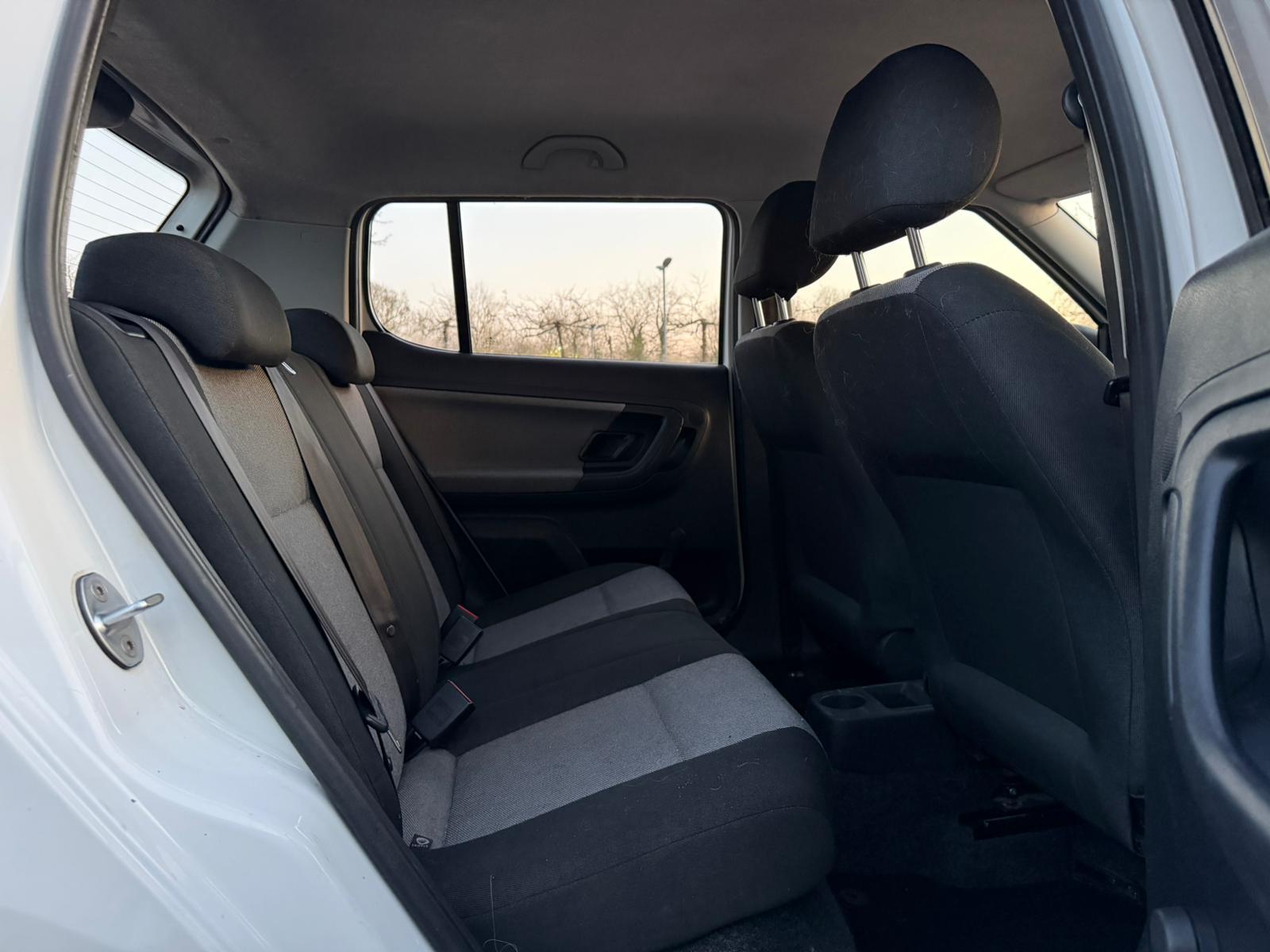 Skoda Fabia 1.6 TDI S Hatchback 5dr Diesel Manual Euro 5 (75 ps)