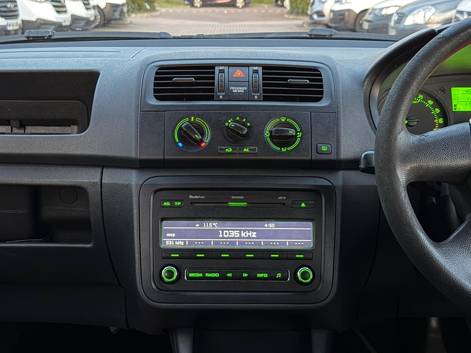 Skoda Fabia 1.6 TDI S Hatchback 5dr Diesel Manual Euro 5 (75 ps)