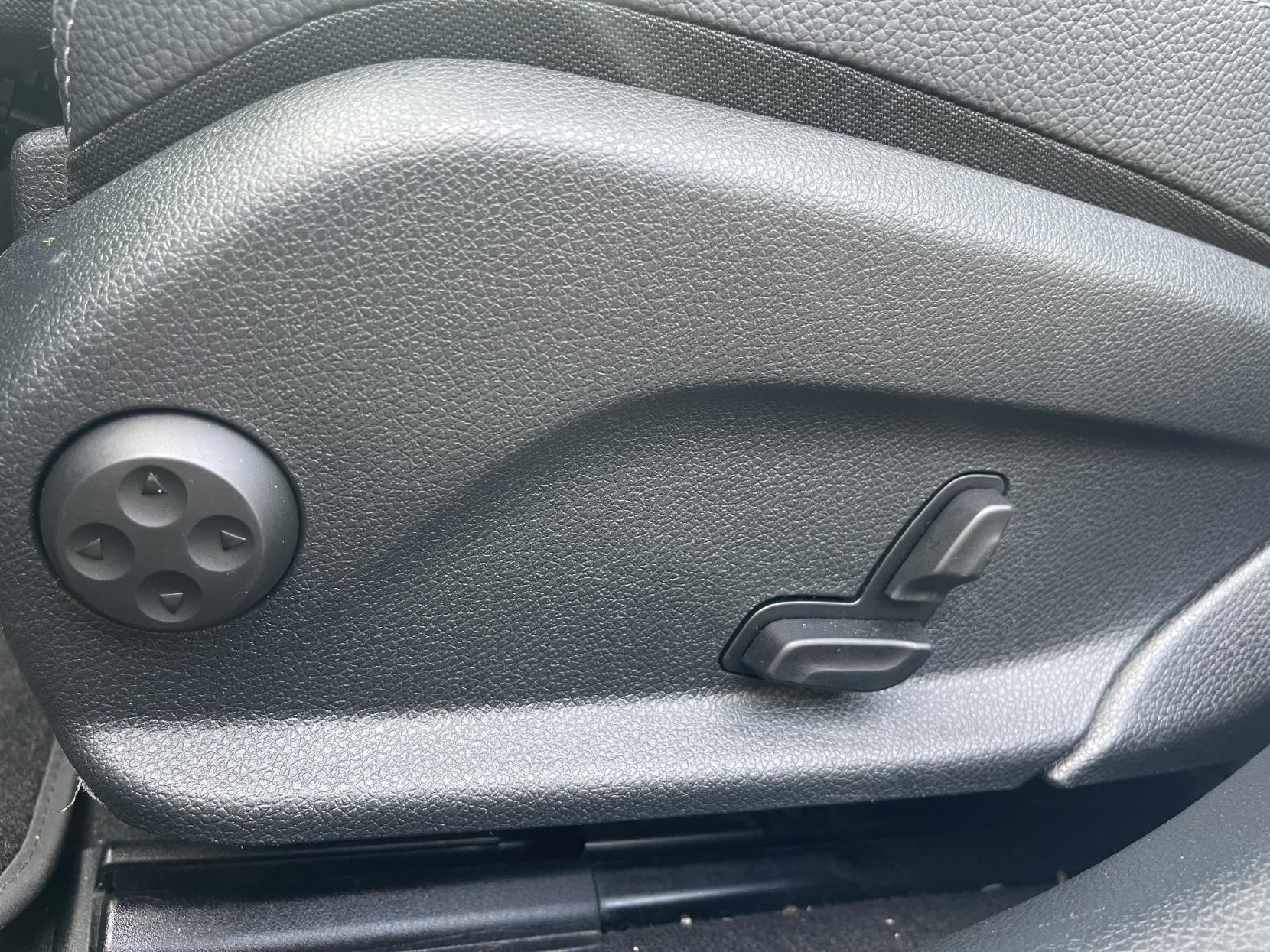 Mercedes-Benz C Class 2.1 C220d Sport Saloon 4dr Diesel G-Tronic+ Euro 6 (s/s) (170 ps)