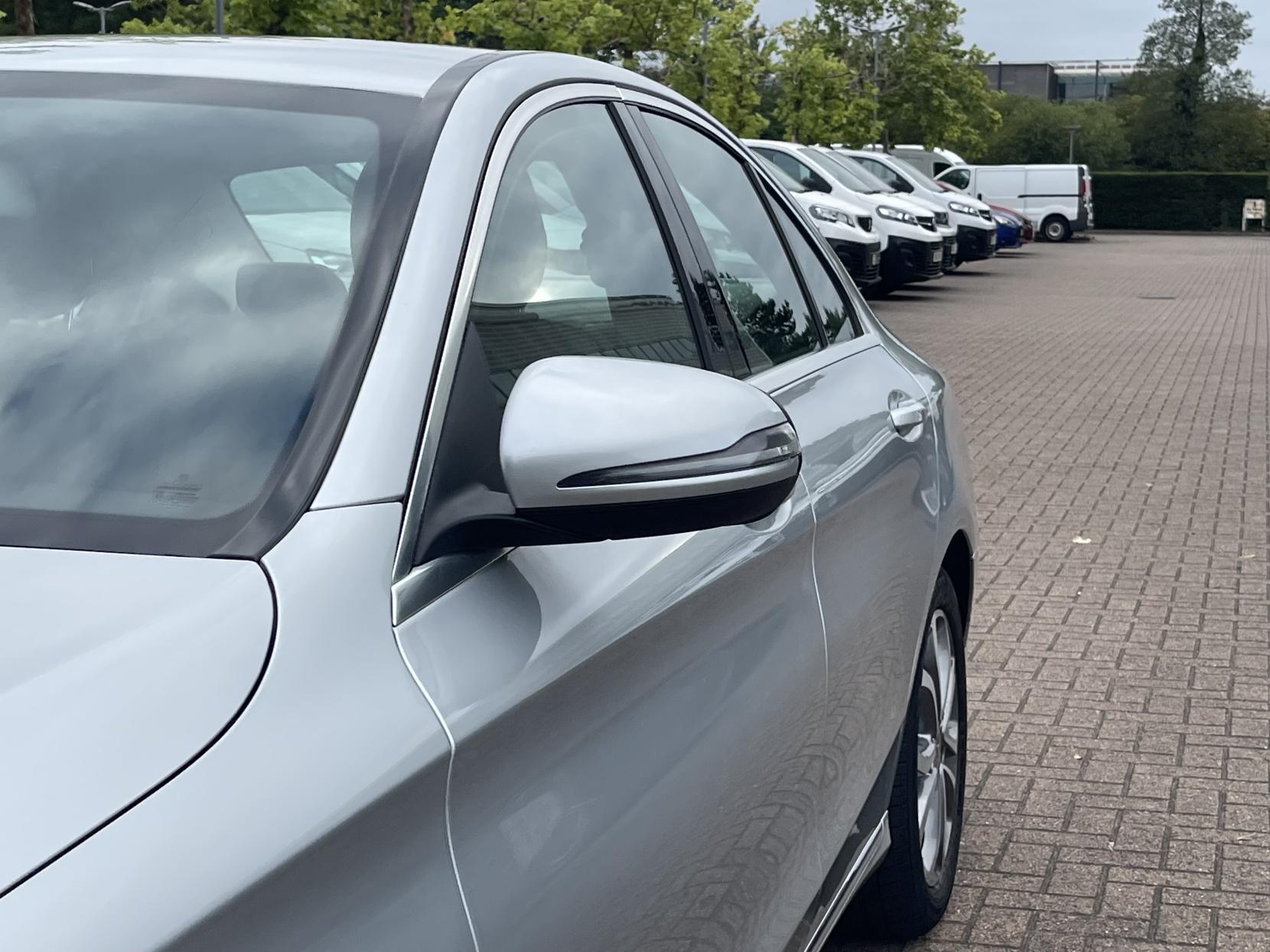 Mercedes-Benz C Class 2.1 C220d Sport Saloon 4dr Diesel G-Tronic+ Euro 6 (s/s) (170 ps)