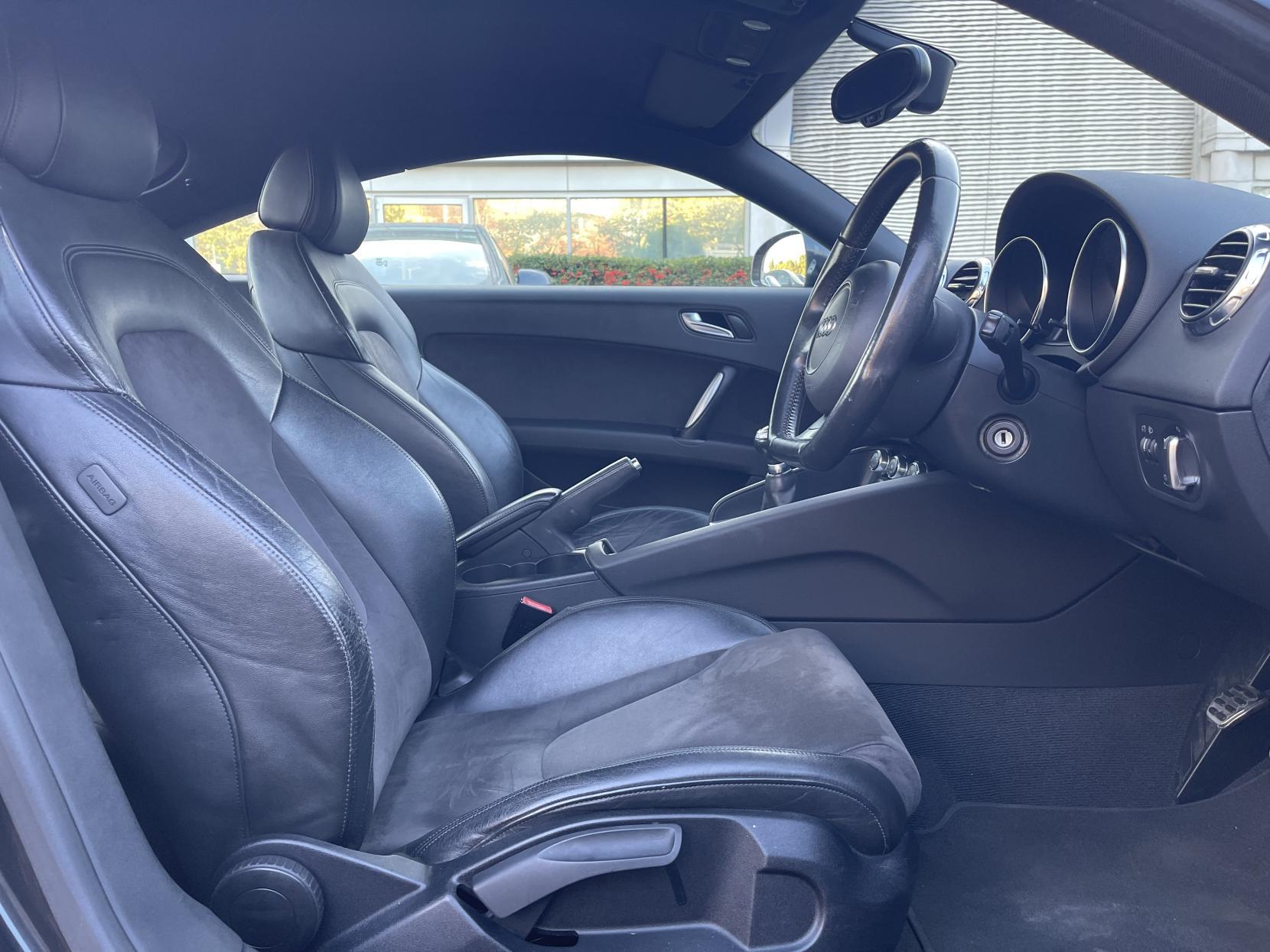 Audi TT 2.0 TFSI Coupe 3dr Petrol Manual Euro 4 (200 ps)