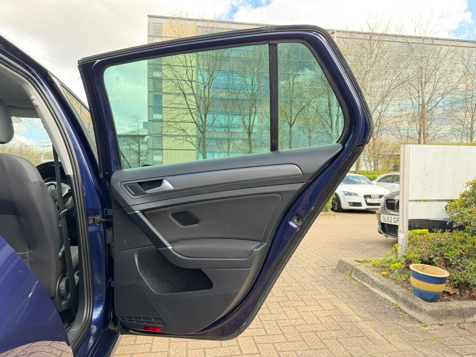 Volkswagen Golf 1.6 TDI Match Hatchback 5dr Diesel DSG Euro 6 (s/s) (115 ps)