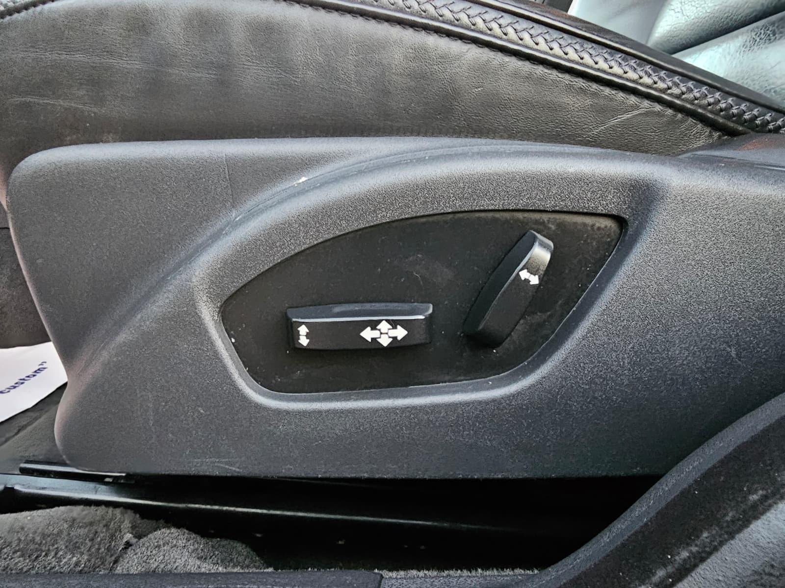 Volvo XC70 2.4 D5 SE Lux Premium Estate 5dr Diesel Geartronic AWD Euro 5 (205 ps)