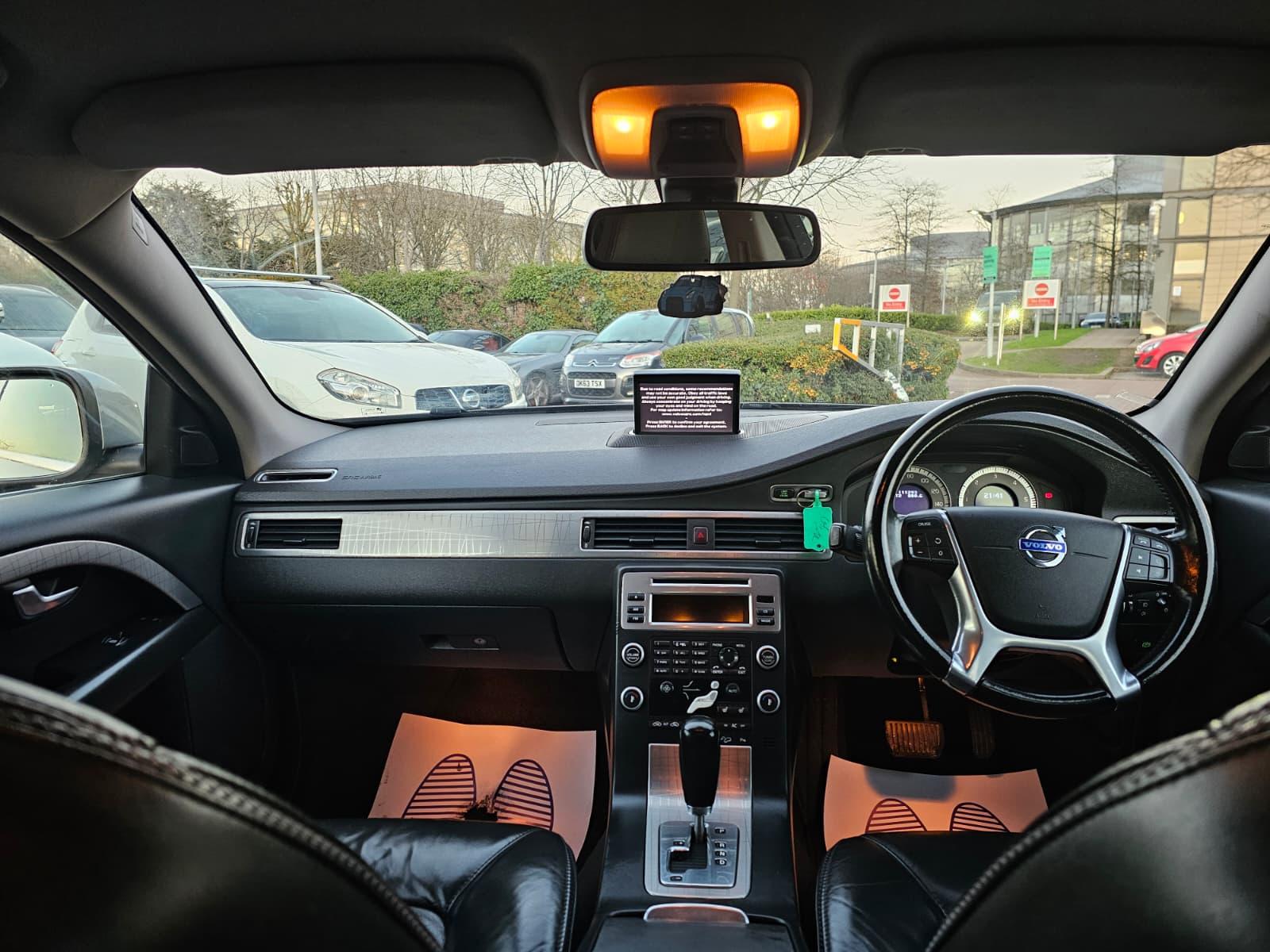 Volvo XC70 2.4 D5 SE Lux Premium Estate 5dr Diesel Geartronic AWD Euro 5 (205 ps)