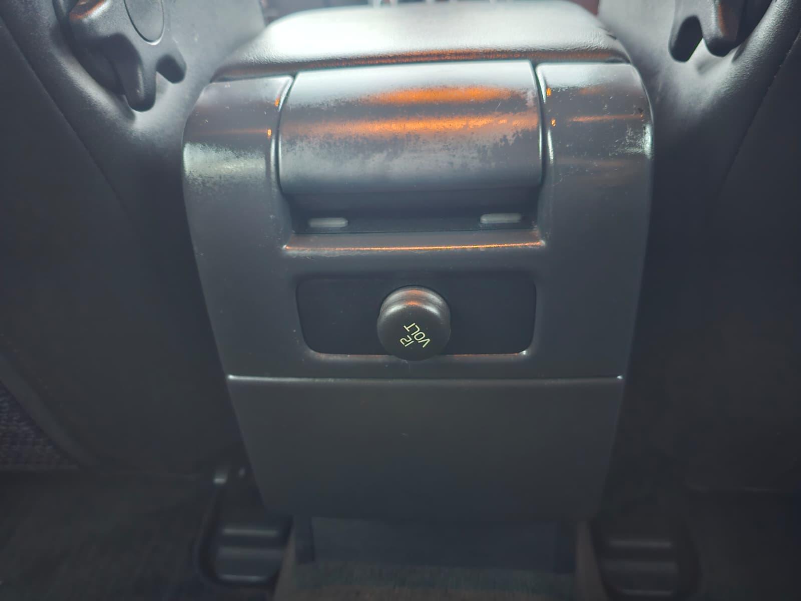 Volvo XC70 2.4 D5 SE Lux Premium Estate 5dr Diesel Geartronic AWD Euro 5 (205 ps)