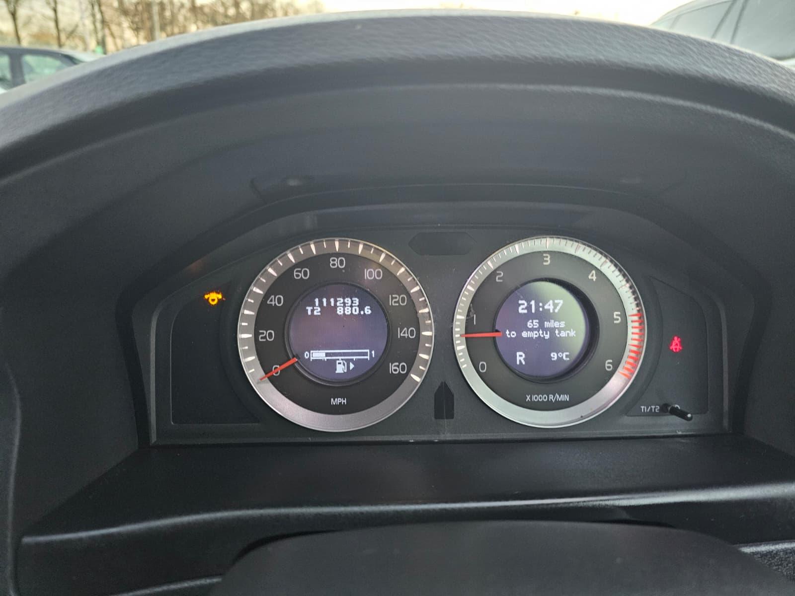 Volvo XC70 2.4 D5 SE Lux Premium Estate 5dr Diesel Geartronic AWD Euro 5 (205 ps)