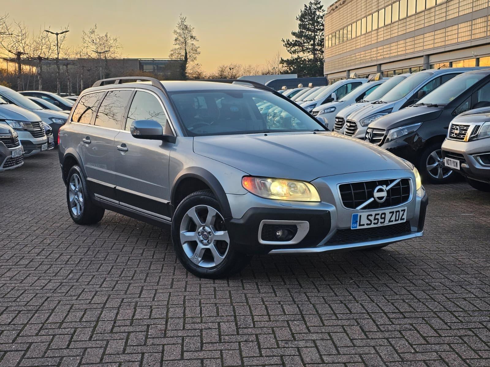 Volvo XC70 2.4 D5 SE Lux Premium Estate 5dr Diesel Geartronic AWD Euro 5 (205 ps)