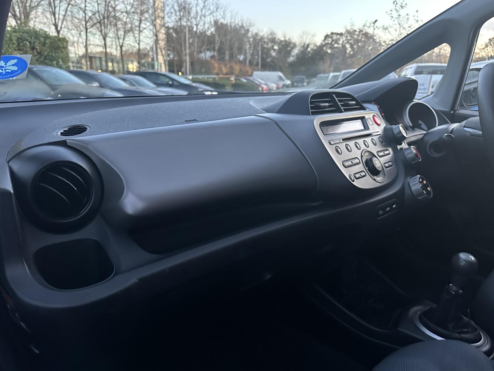 Honda Jazz 1.4 i-VTEC ES Hatchback 5dr Petrol Manual Euro 4 (100 ps)