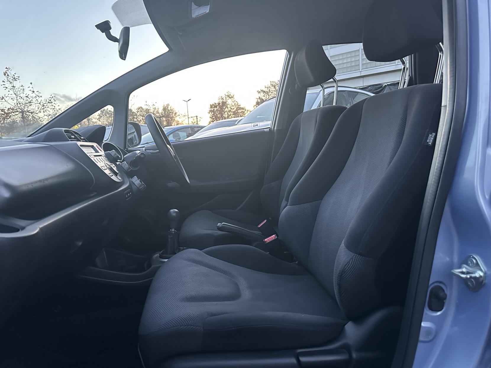 Honda Jazz 1.4 i-VTEC ES Hatchback 5dr Petrol Manual Euro 4 (100 ps)