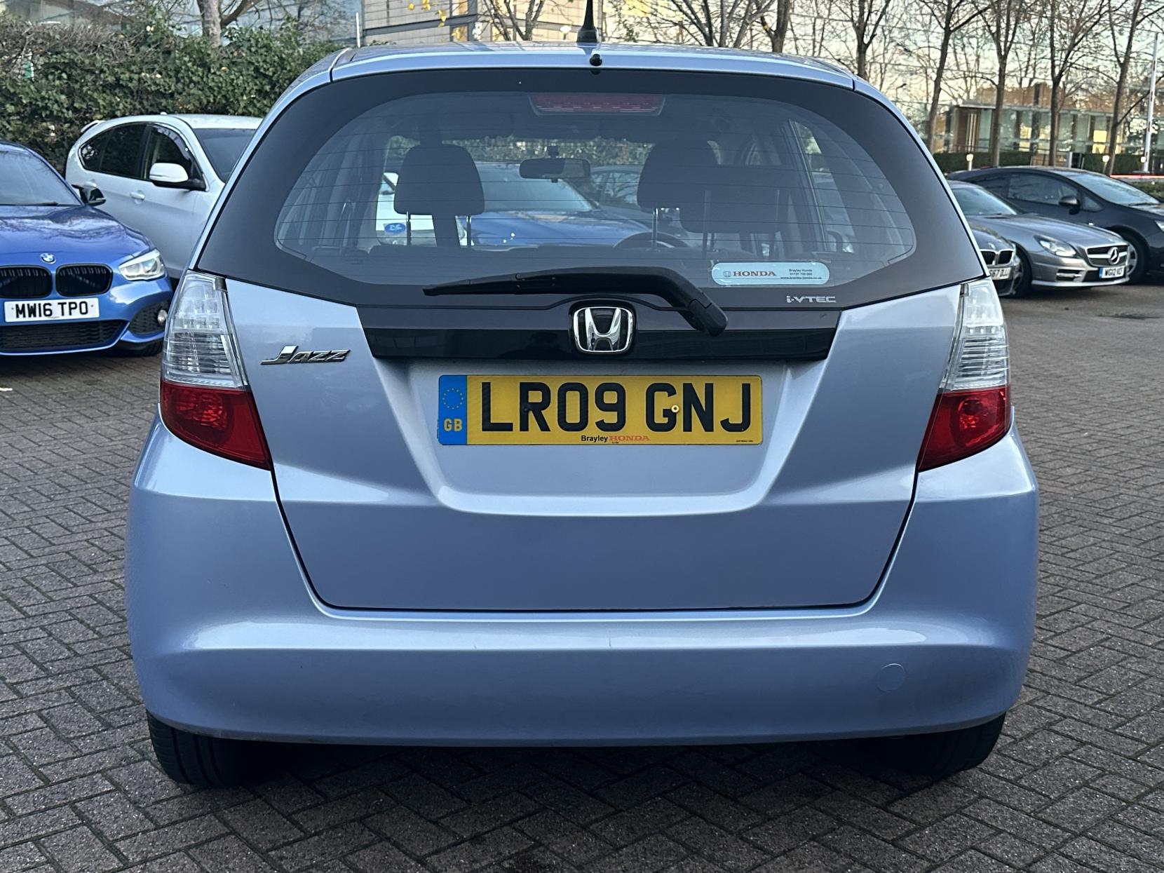 Honda Jazz 1.4 i-VTEC ES Hatchback 5dr Petrol Manual Euro 4 (100 ps)