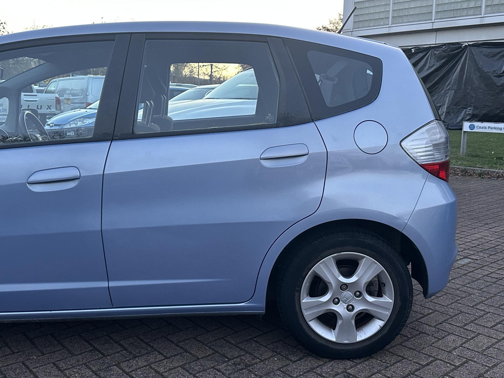 Honda Jazz 1.4 i-VTEC ES Hatchback 5dr Petrol Manual Euro 4 (100 ps)