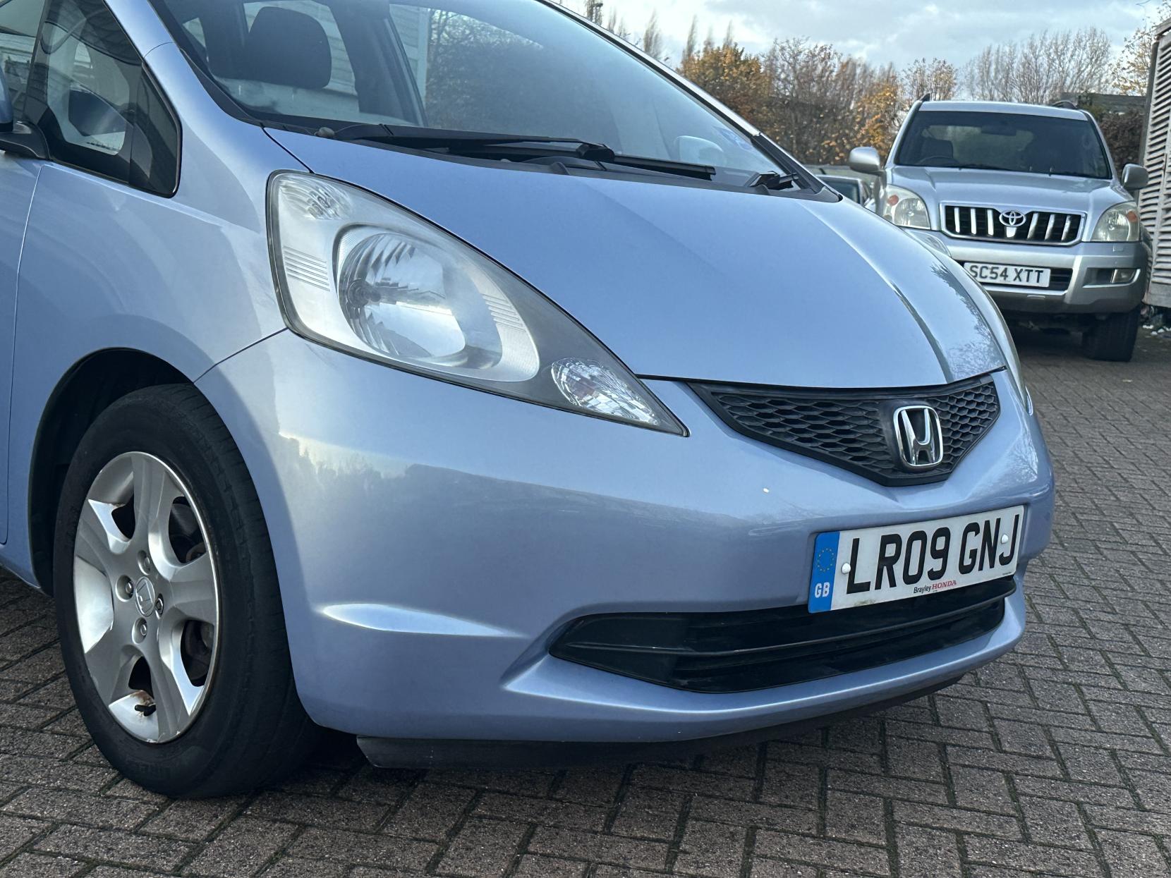 Honda Jazz 1.4 i-VTEC ES Hatchback 5dr Petrol Manual Euro 4 (100 ps)