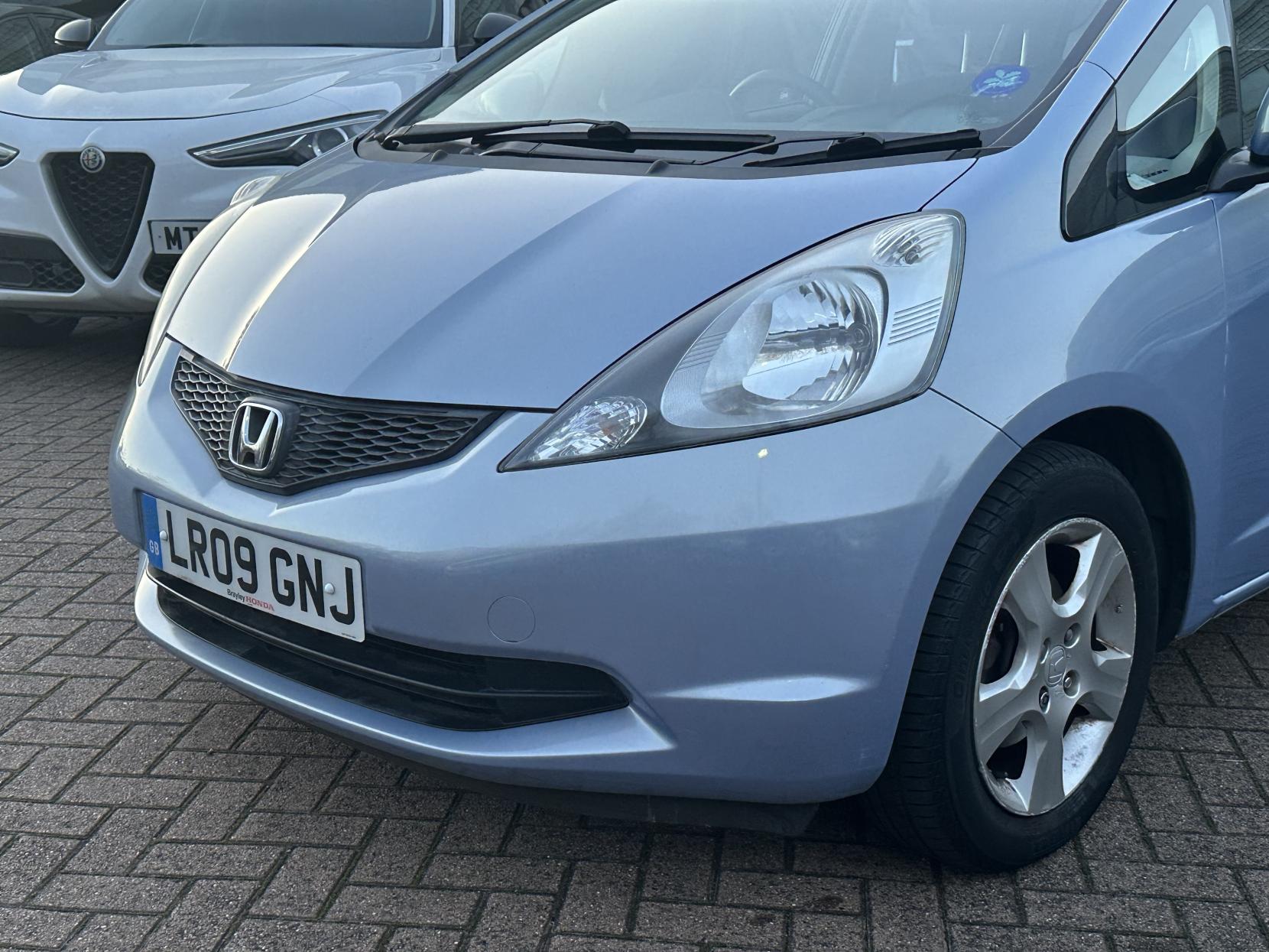 Honda Jazz 1.4 i-VTEC ES Hatchback 5dr Petrol Manual Euro 4 (100 ps)