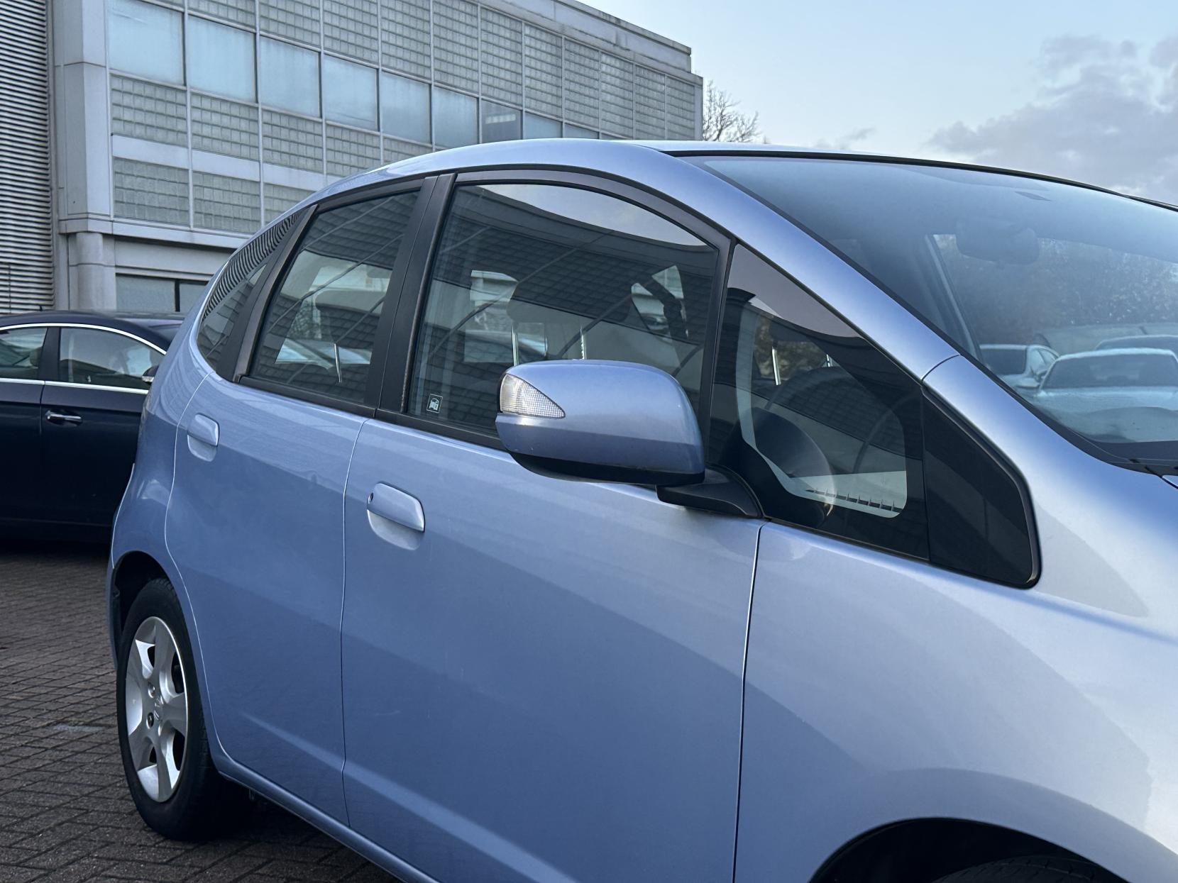 Honda Jazz 1.4 i-VTEC ES Hatchback 5dr Petrol Manual Euro 4 (100 ps)