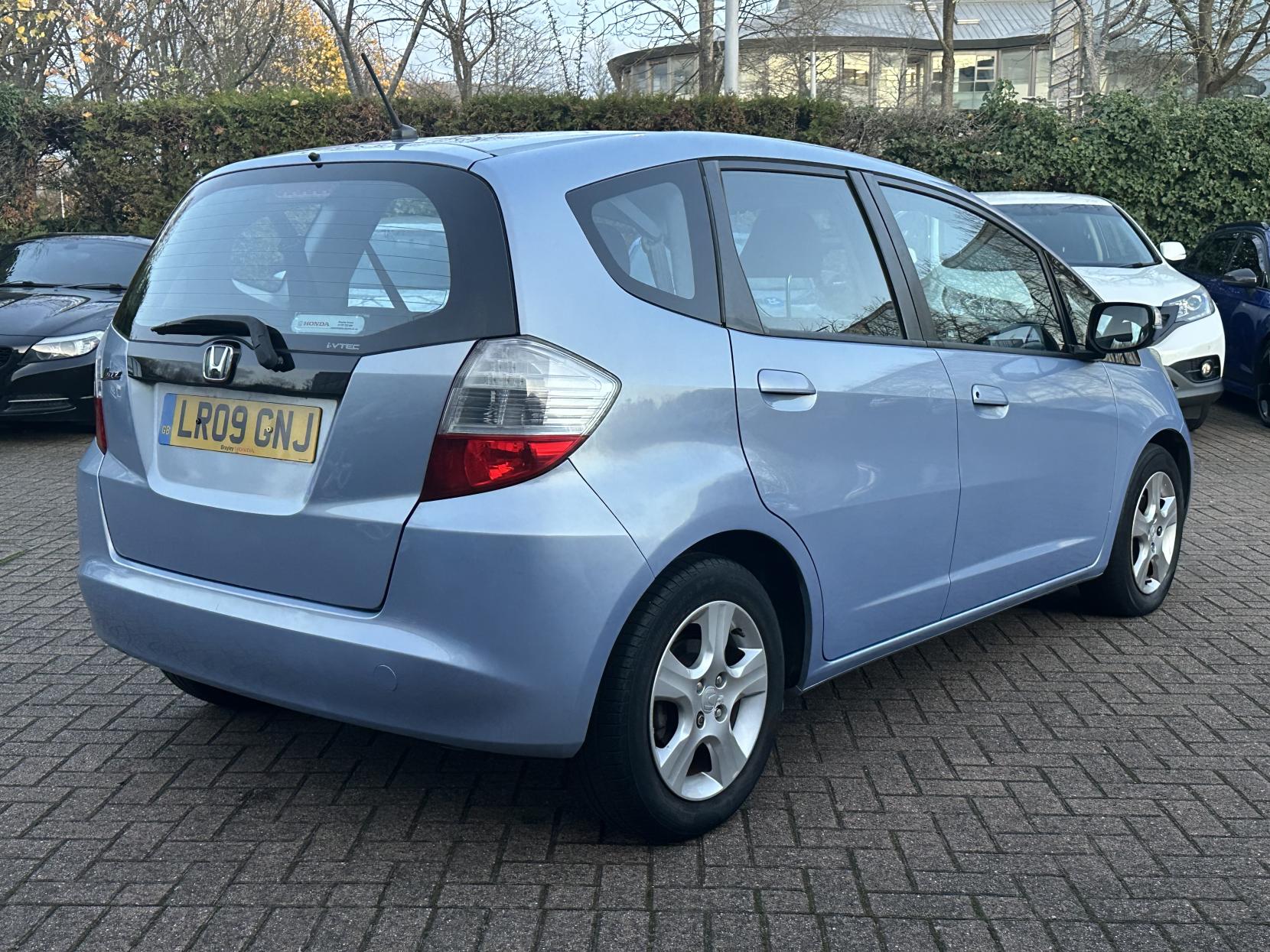 Honda Jazz 1.4 i-VTEC ES Hatchback 5dr Petrol Manual Euro 4 (100 ps)