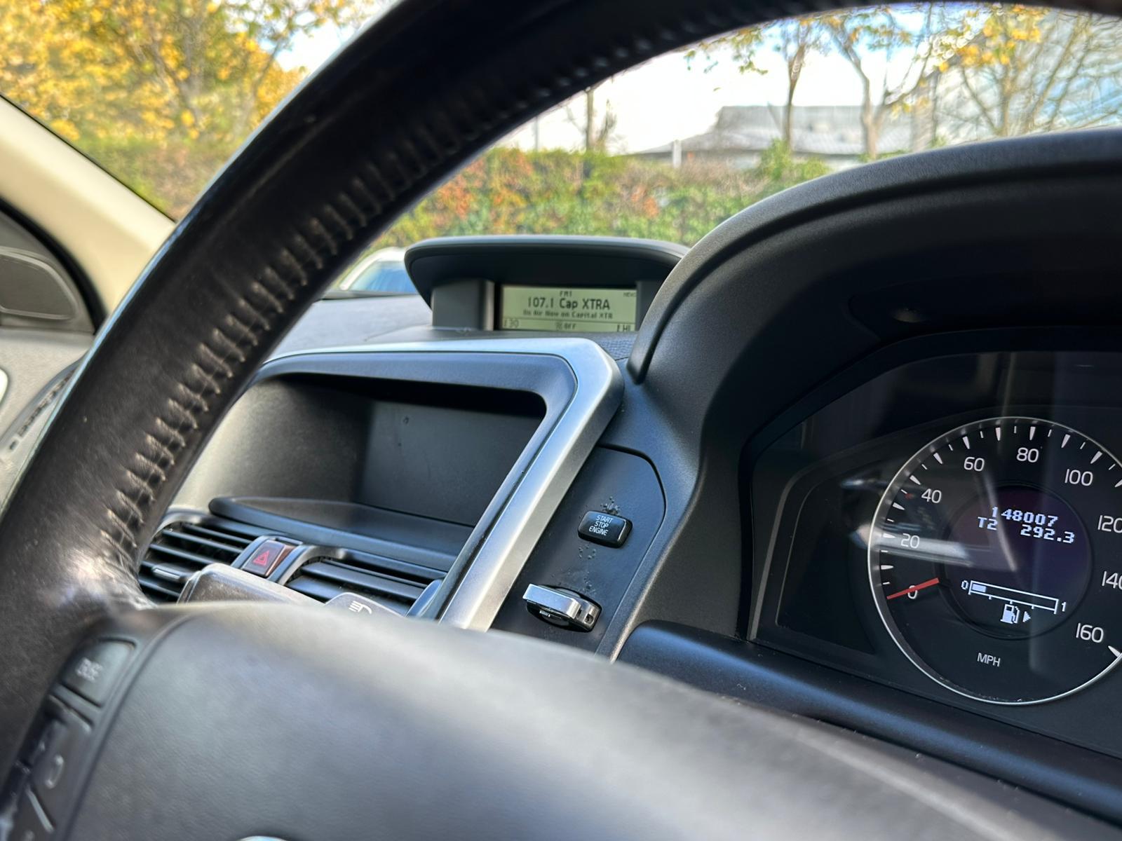 Volvo XC60 2.4D S SUV 5dr Diesel Geartronic Euro 4 (175 ps)