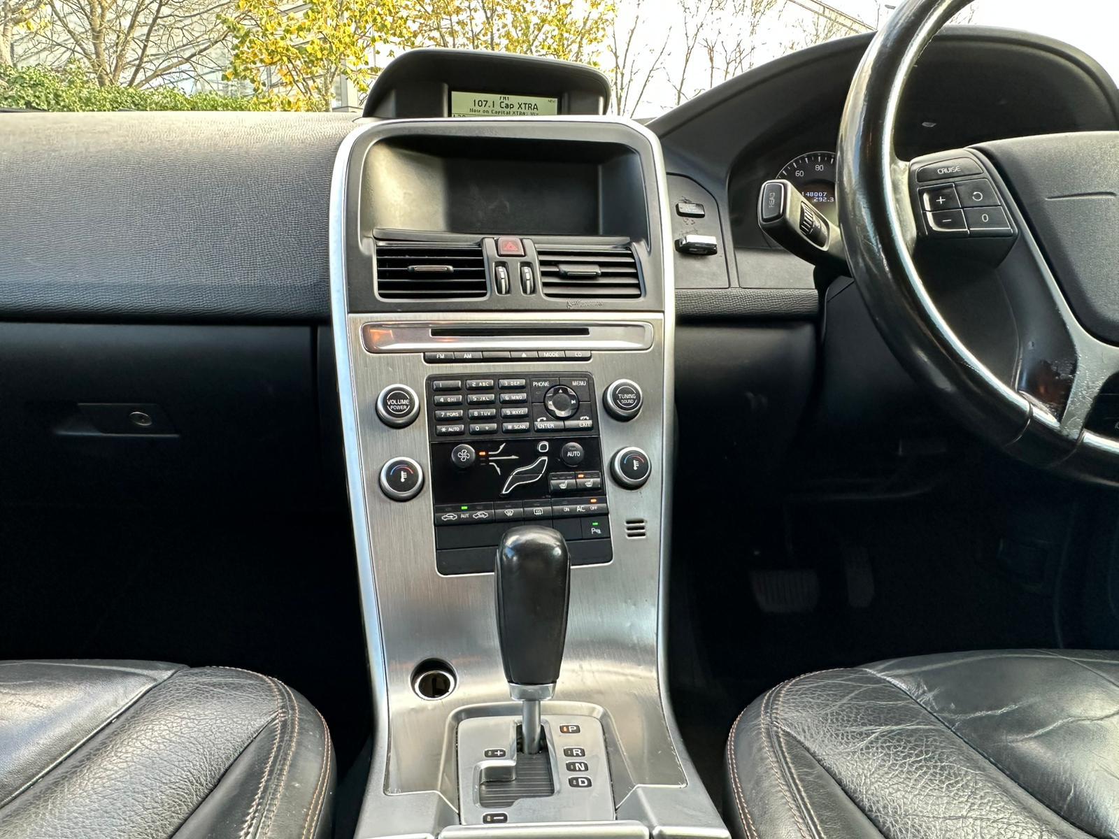 Volvo XC60 2.4D S SUV 5dr Diesel Geartronic Euro 4 (175 ps)