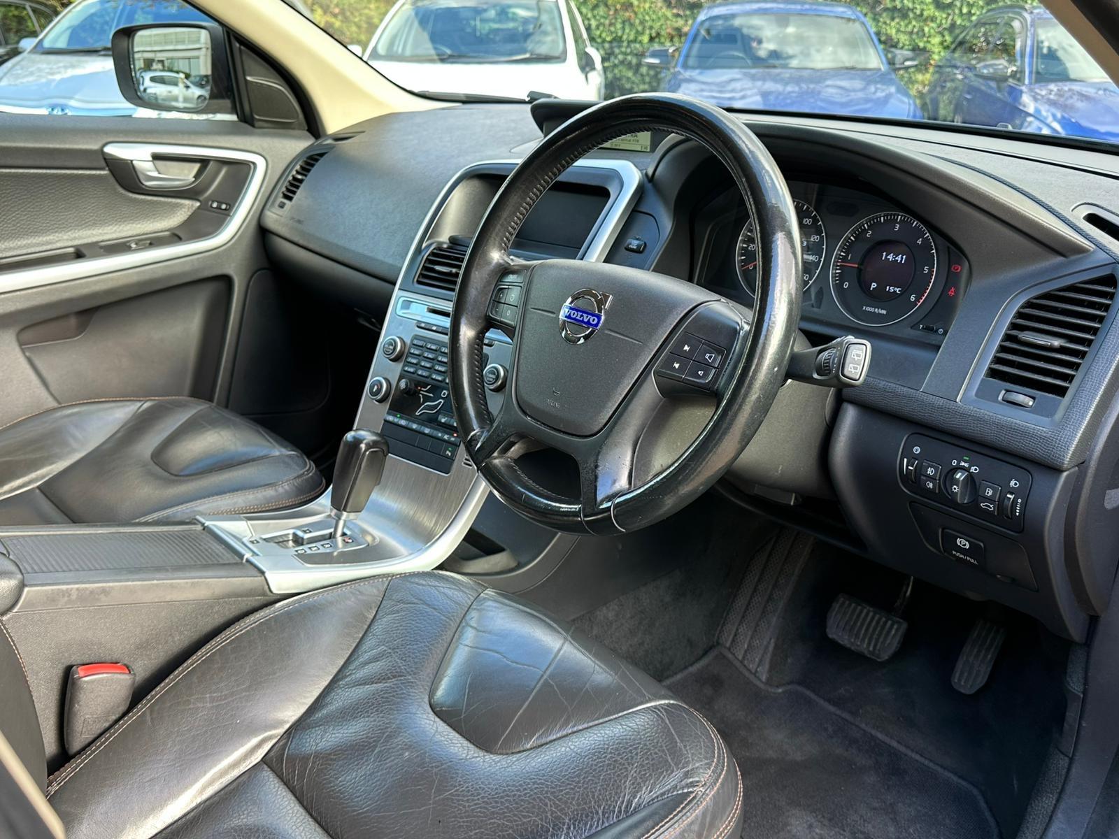 Volvo XC60 2.4D S SUV 5dr Diesel Geartronic Euro 4 (175 ps)