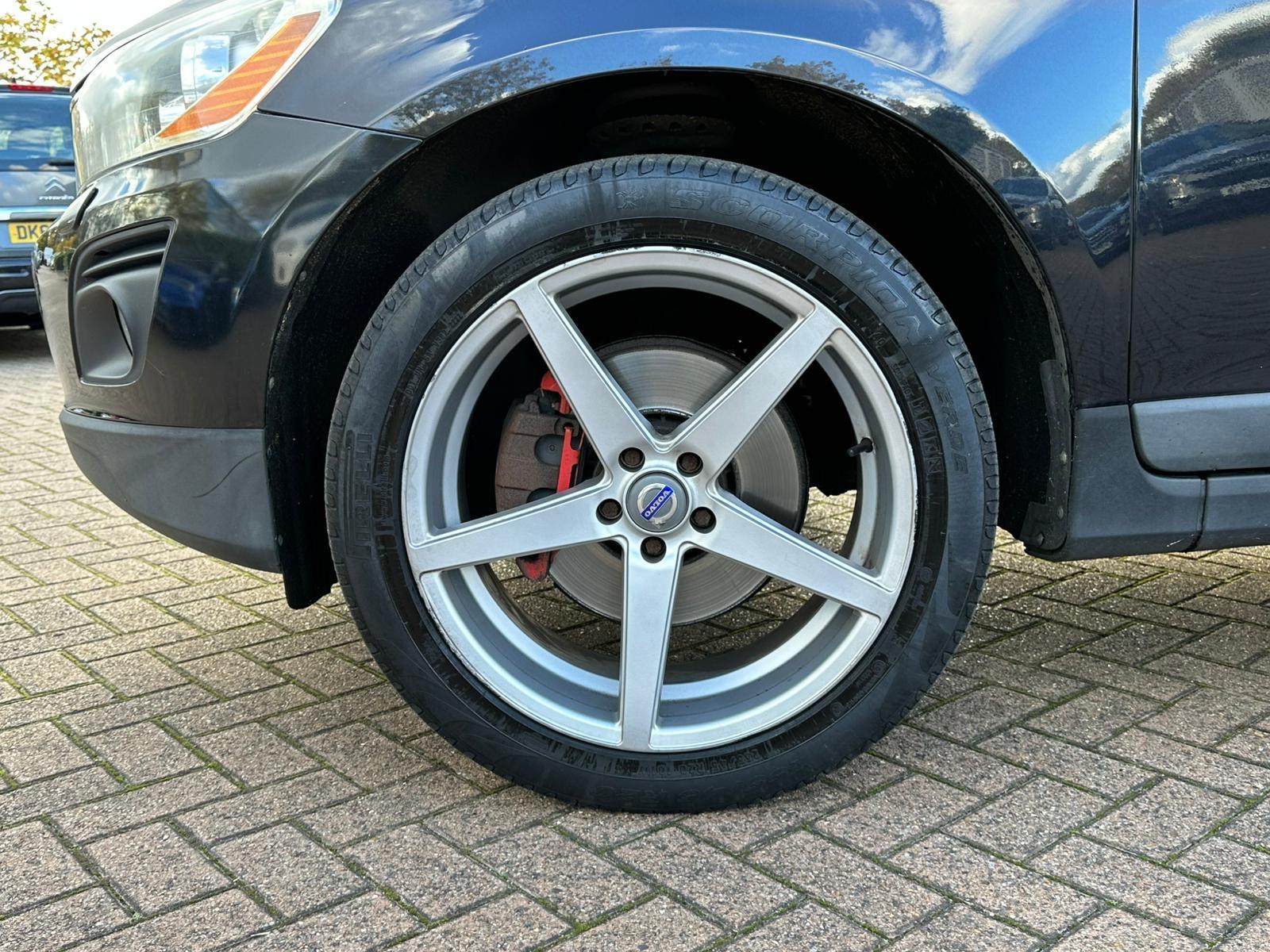 Volvo XC60 2.4D S SUV 5dr Diesel Geartronic Euro 4 (175 ps)