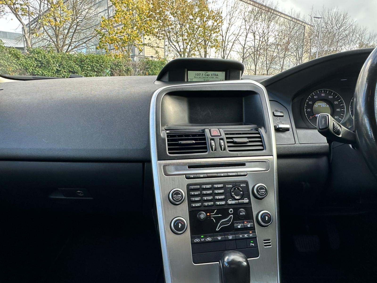 Volvo XC60 2.4D S SUV 5dr Diesel Geartronic Euro 4 (175 ps)