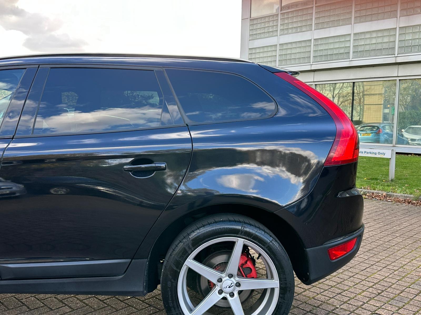 Volvo XC60 2.4D S SUV 5dr Diesel Geartronic Euro 4 (175 ps)