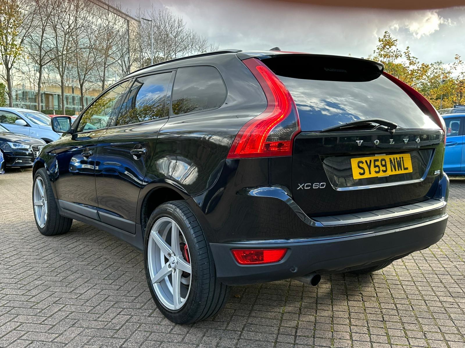 Volvo XC60 2.4D S SUV 5dr Diesel Geartronic Euro 4 (175 ps)