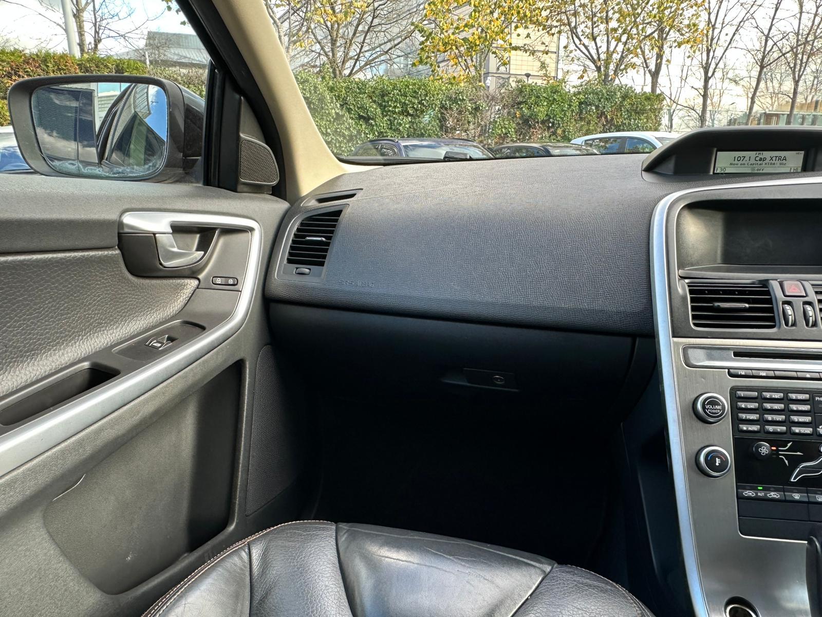 Volvo XC60 2.4D S SUV 5dr Diesel Geartronic Euro 4 (175 ps)