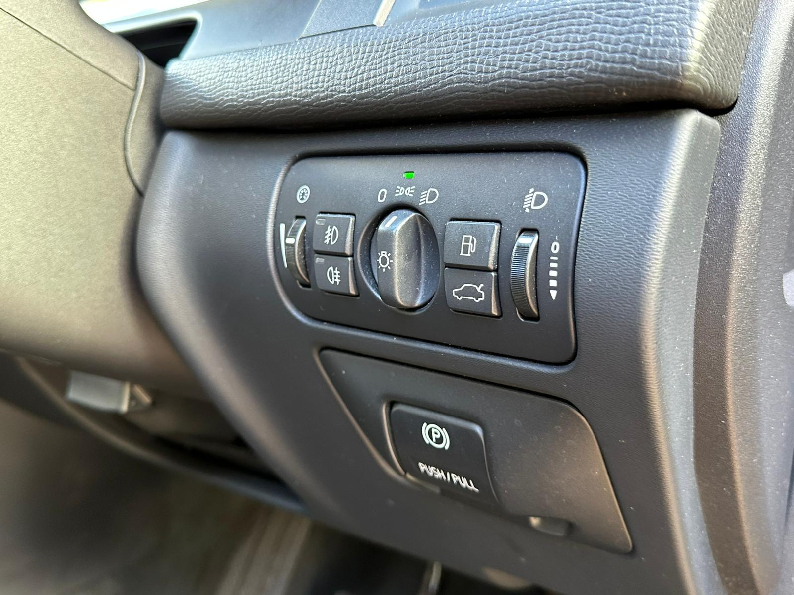 Volvo XC60 2.4D S SUV 5dr Diesel Geartronic Euro 4 (175 ps)