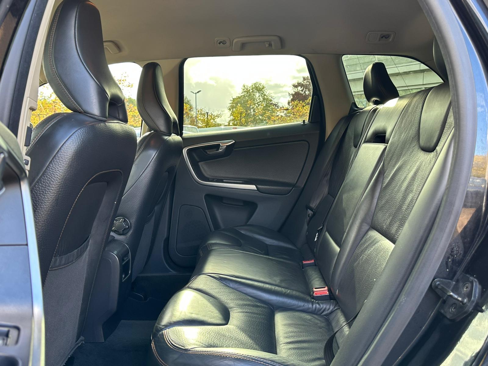 Volvo XC60 2.4D S SUV 5dr Diesel Geartronic Euro 4 (175 ps)