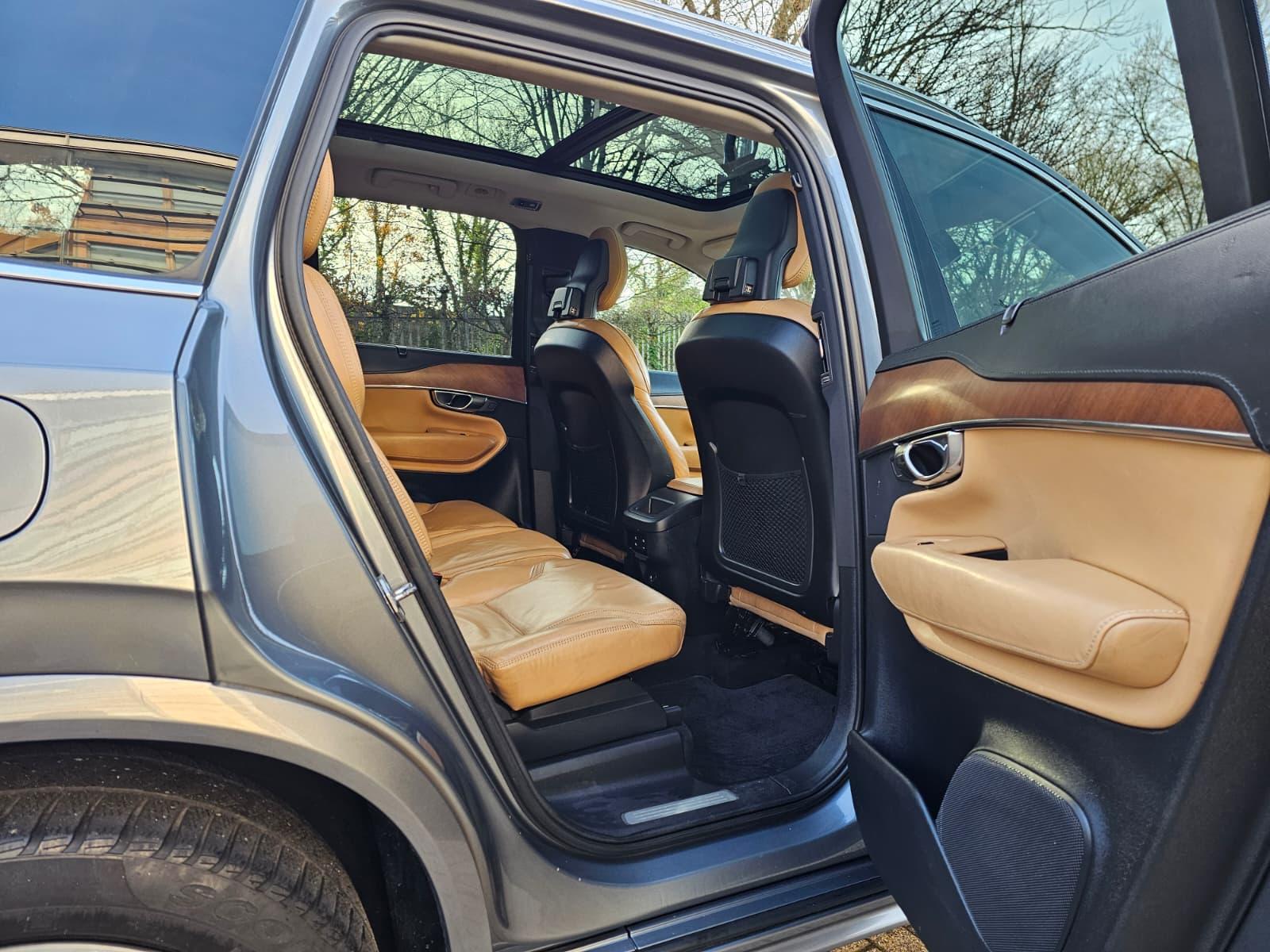 Volvo XC90 2.0 D5 Inscription SUV 5dr Diesel Geartronic 4WD Euro 6 (s/s) (225 ps)