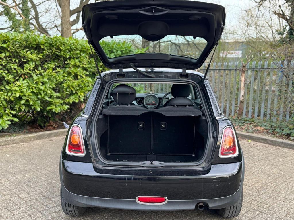 MINI Hatch 1.4 One Hatchback 3dr Petrol Steptronic Euro 4 (95 ps)