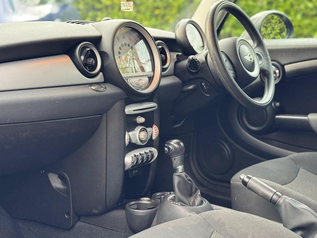 MINI Hatch 1.4 One Hatchback 3dr Petrol Steptronic Euro 4 (95 ps)
