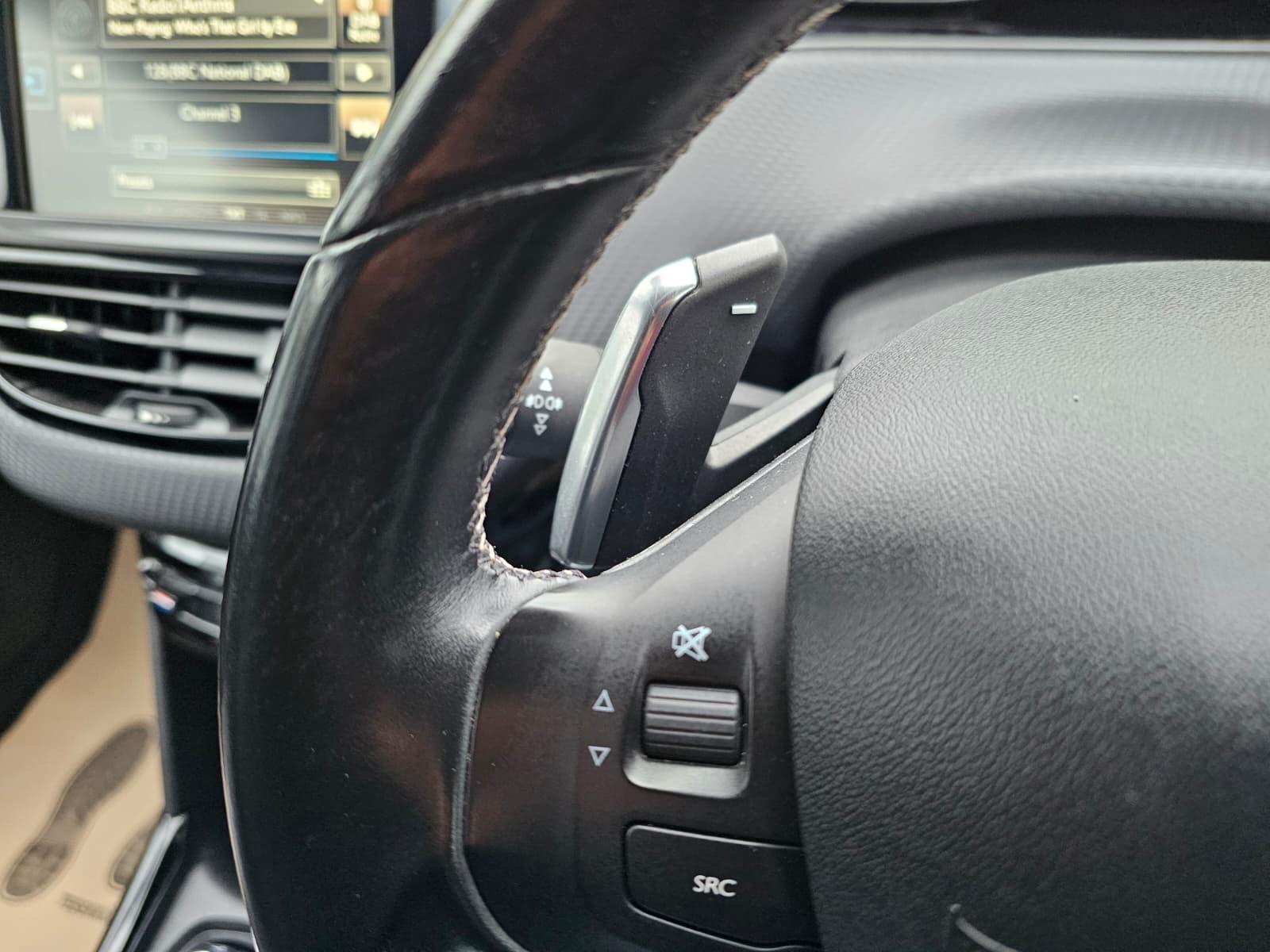 Peugeot 2008 1.6 e-HDi Allure SUV 5dr Diesel EGC Euro 5 (s/s) (92 ps)