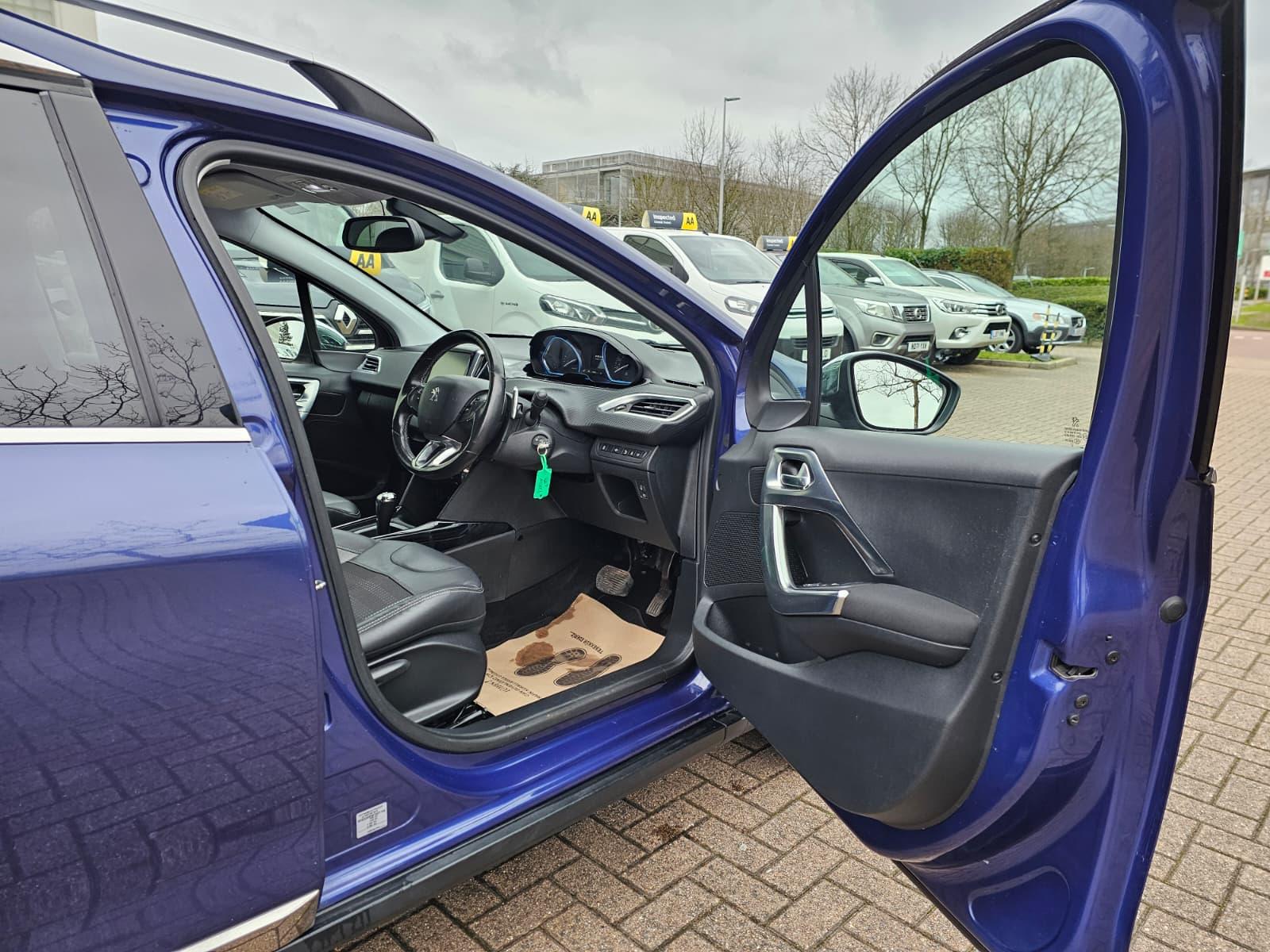 Peugeot 2008 1.6 e-HDi Allure SUV 5dr Diesel EGC Euro 5 (s/s) (92 ps)