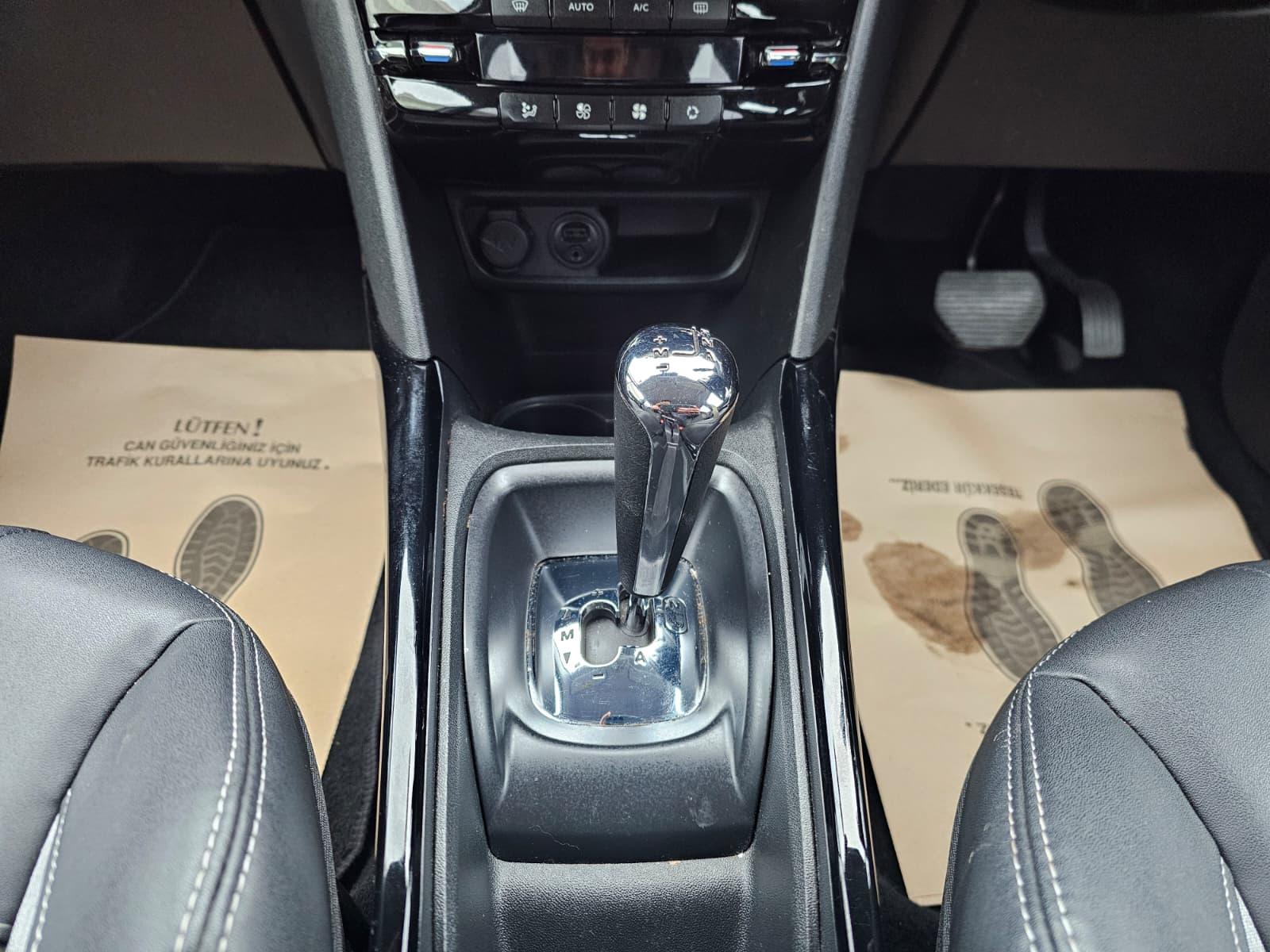 Peugeot 2008 1.6 e-HDi Allure SUV 5dr Diesel EGC Euro 5 (s/s) (92 ps)