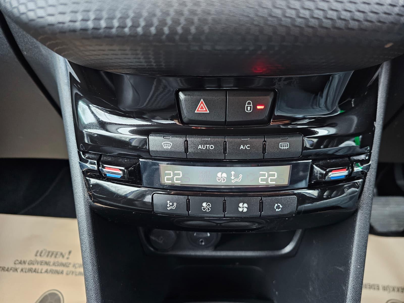 Peugeot 2008 1.6 e-HDi Allure SUV 5dr Diesel EGC Euro 5 (s/s) (92 ps)