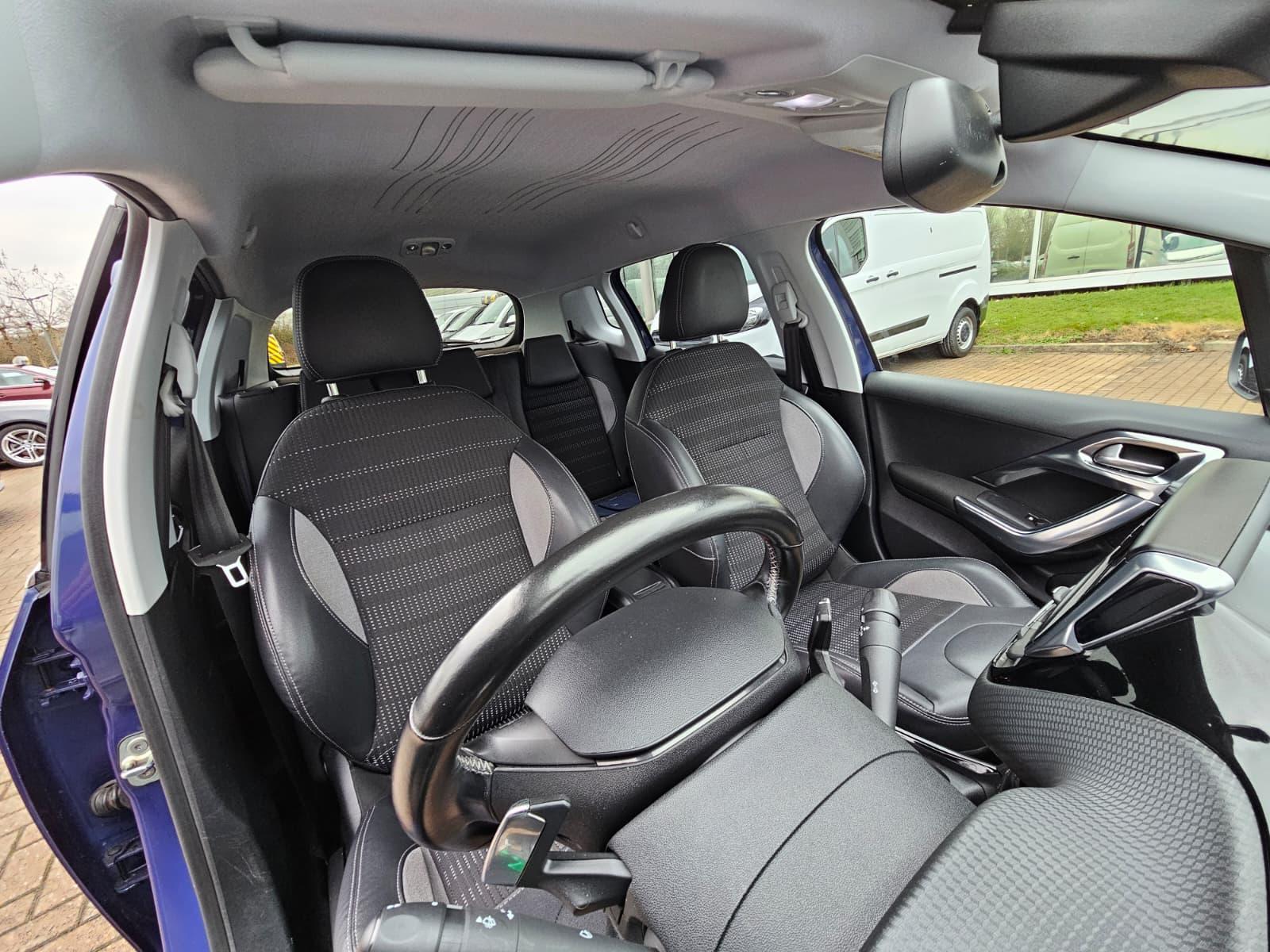 Peugeot 2008 1.6 e-HDi Allure SUV 5dr Diesel EGC Euro 5 (s/s) (92 ps)