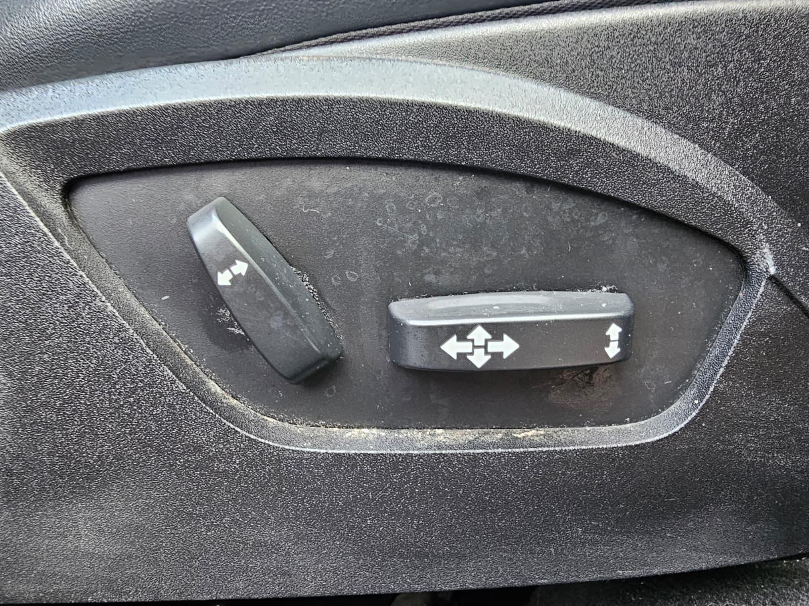 Volvo V40 2.0 T5 R-Design Lux Nav Hatchback 5dr Petrol Geartronic Euro 6 (s/s) (245 ps)