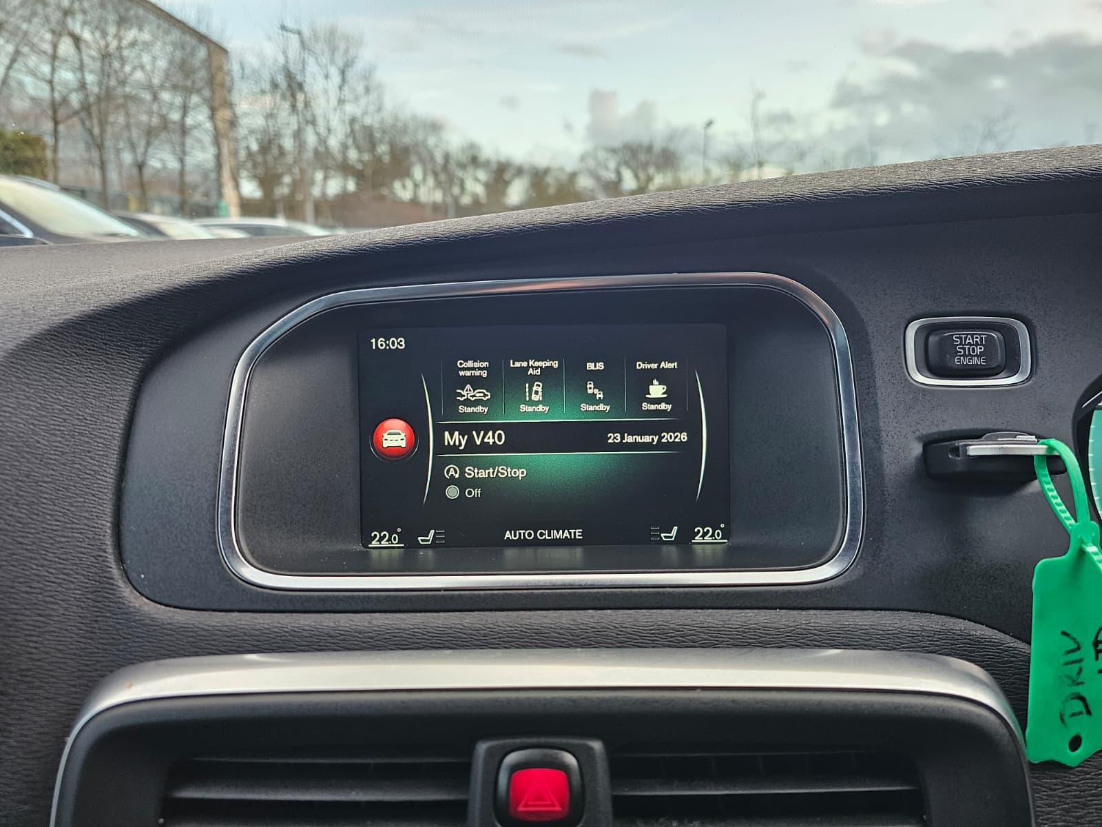 Volvo V40 2.0 T5 R-Design Lux Nav Hatchback 5dr Petrol Geartronic Euro 6 (s/s) (245 ps)