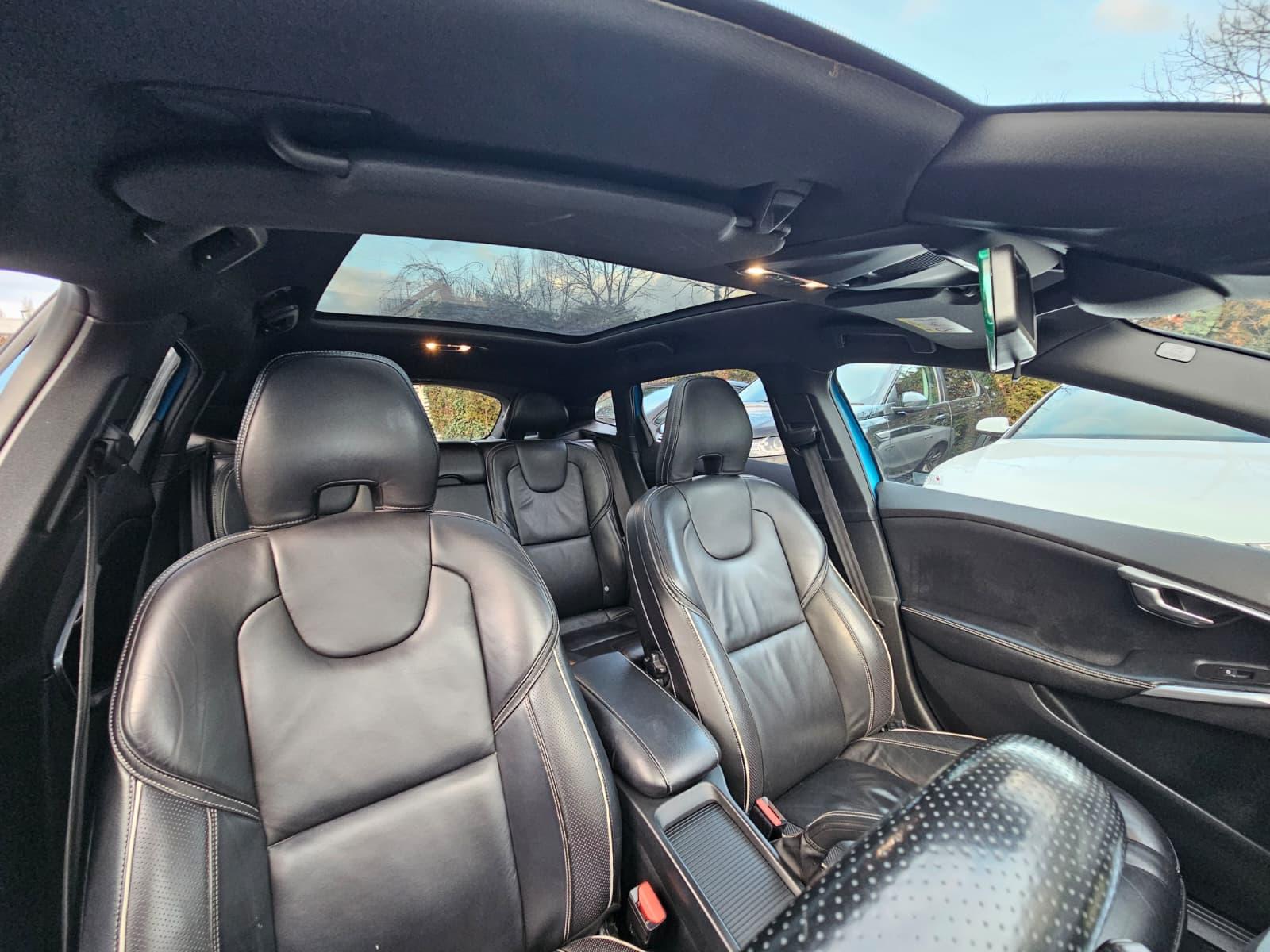 Volvo V40 2.0 T5 R-Design Lux Nav Hatchback 5dr Petrol Geartronic Euro 6 (s/s) (245 ps)