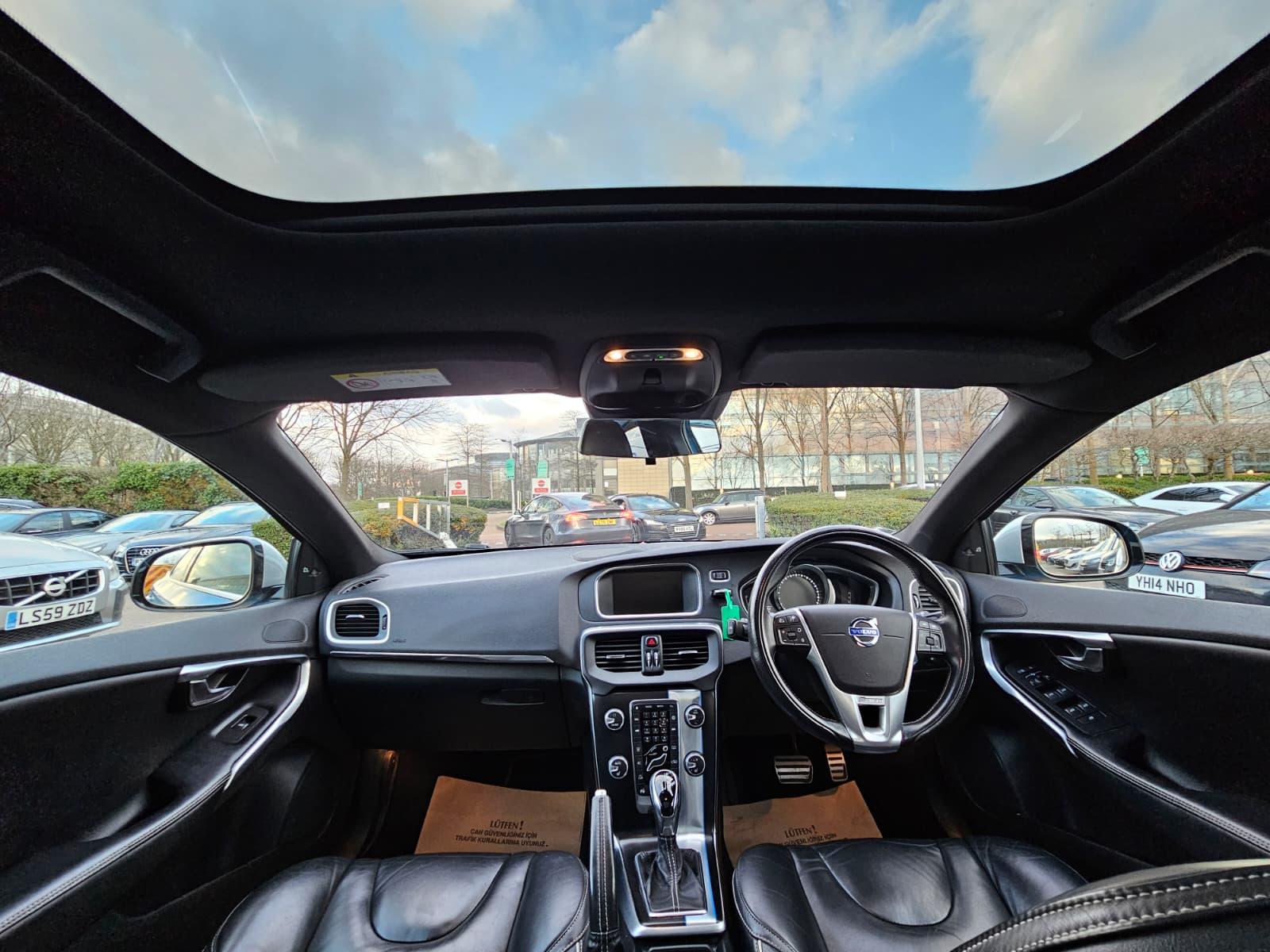 Volvo V40 2.0 T5 R-Design Lux Nav Hatchback 5dr Petrol Geartronic Euro 6 (s/s) (245 ps)