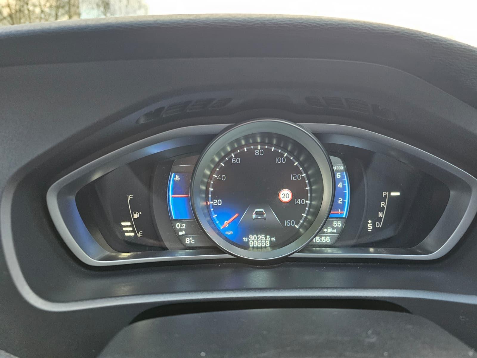 Volvo V40 2.0 T5 R-Design Lux Nav Hatchback 5dr Petrol Geartronic Euro 6 (s/s) (245 ps)