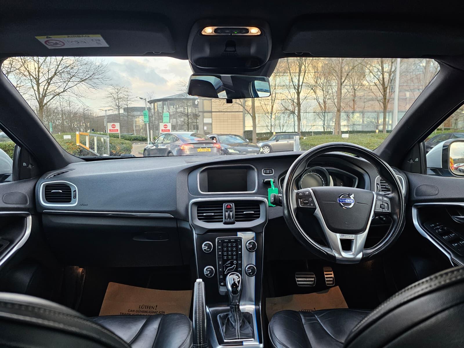 Volvo V40 2.0 T5 R-Design Lux Nav Hatchback 5dr Petrol Geartronic Euro 6 (s/s) (245 ps)