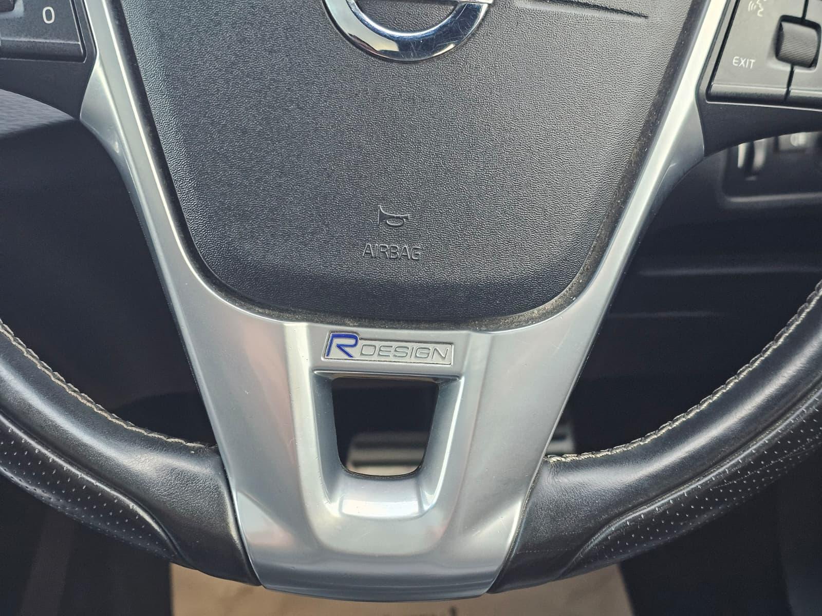 Volvo V40 2.0 T5 R-Design Lux Nav Hatchback 5dr Petrol Geartronic Euro 6 (s/s) (245 ps)