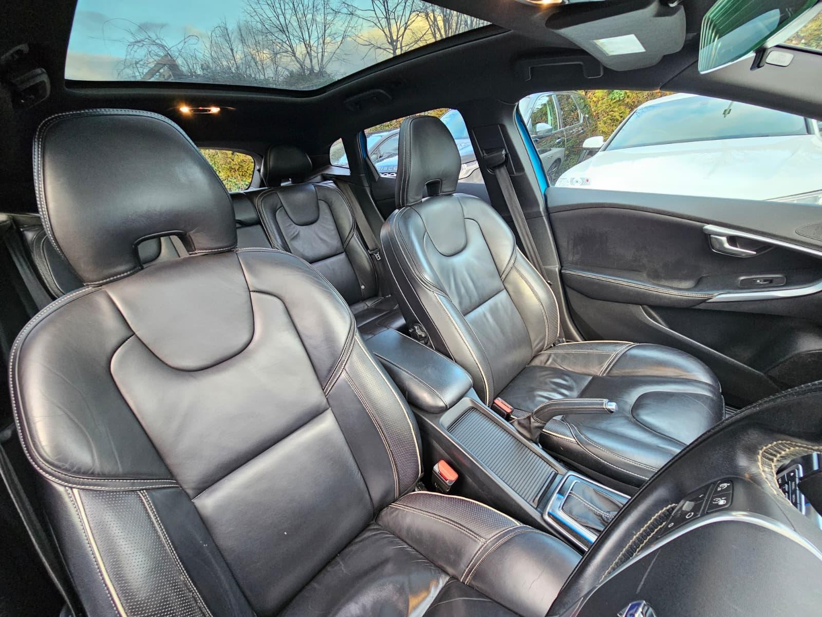 Volvo V40 2.0 T5 R-Design Lux Nav Hatchback 5dr Petrol Geartronic Euro 6 (s/s) (245 ps)