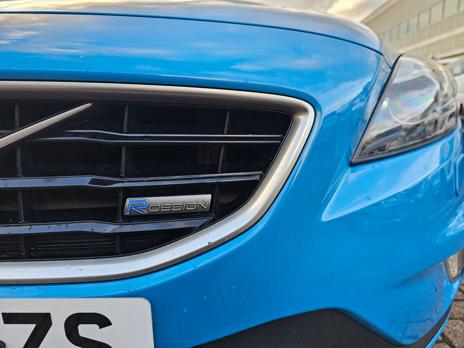 Volvo V40 2.0 T5 R-Design Lux Nav Hatchback 5dr Petrol Geartronic Euro 6 (s/s) (245 ps)