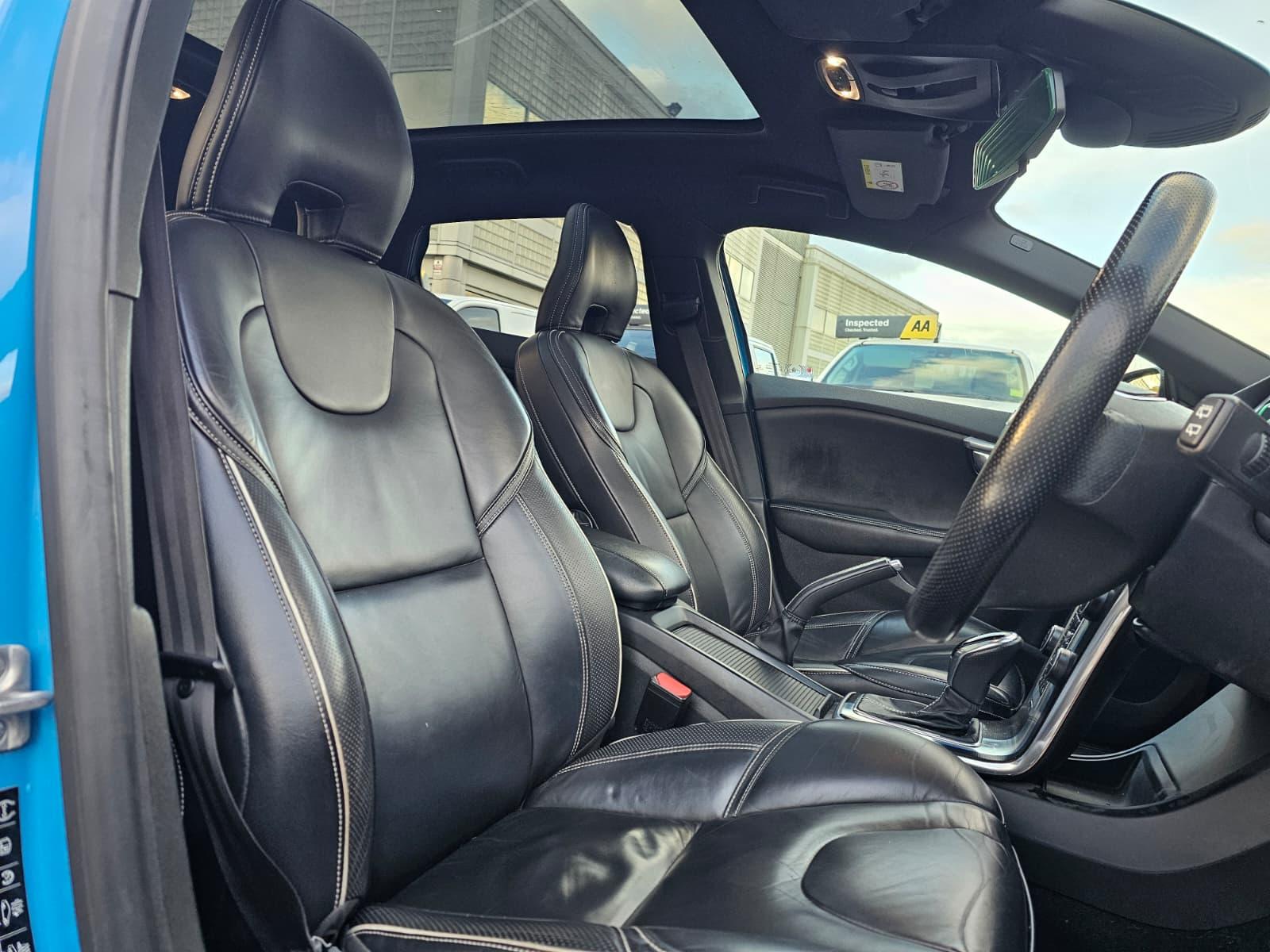 Volvo V40 2.0 T5 R-Design Lux Nav Hatchback 5dr Petrol Geartronic Euro 6 (s/s) (245 ps)