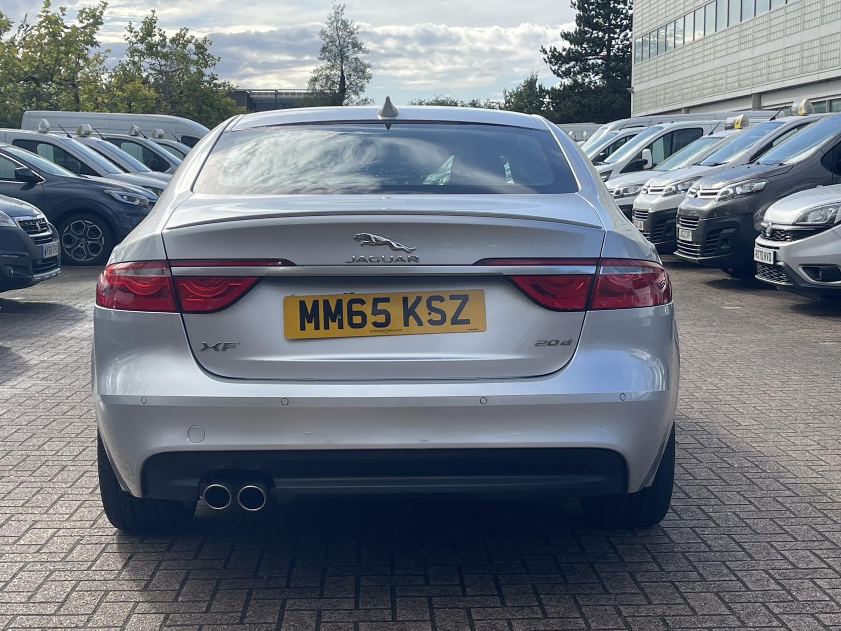 Jaguar XF 2.0d R-Sport Saloon 4dr Diesel Auto Euro 6 (s/s) (180 ps)